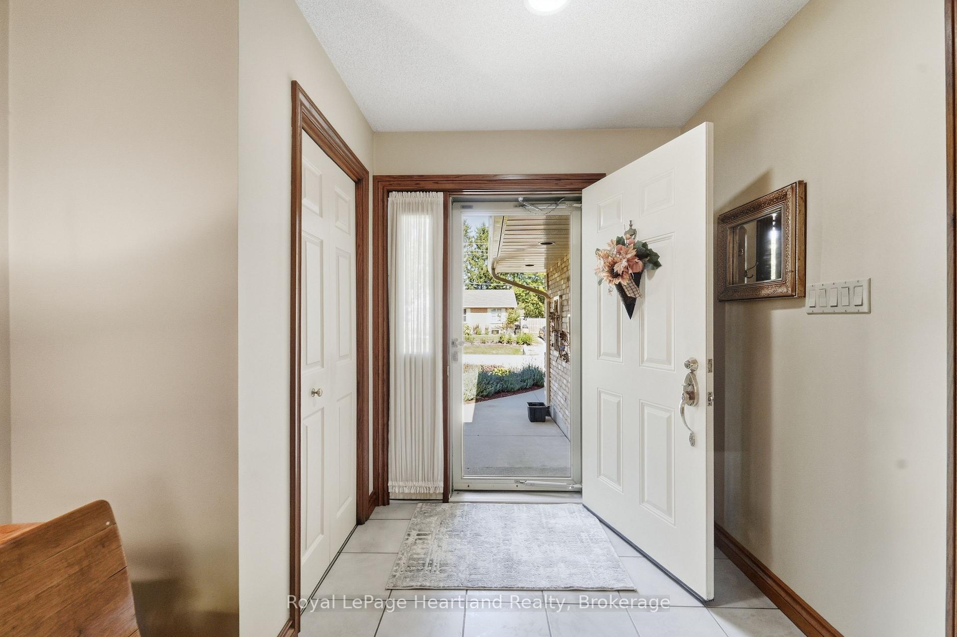 Photo 4 of 51 Kruse Drive, Huron East, Egmondville — HOMEH