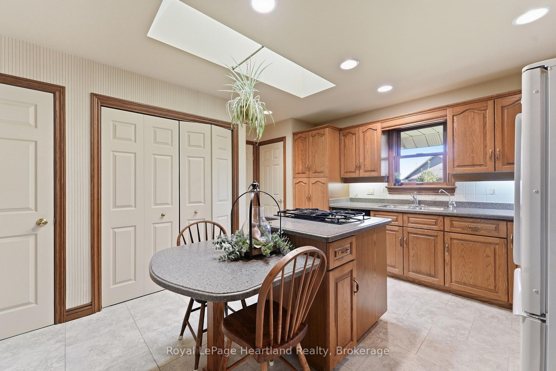 Photo 12 of 51 Kruse Drive, Huron East, Egmondville — HOMEH