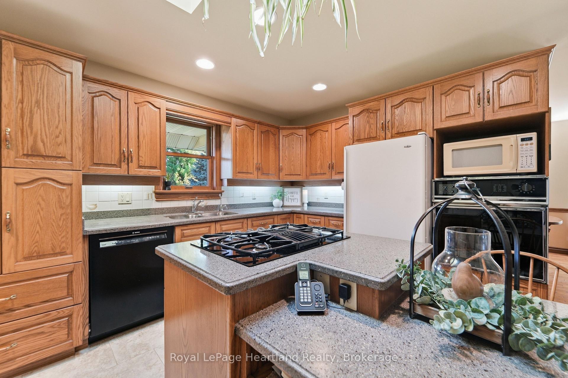 Photo 14 of 51 Kruse Drive, Huron East, Egmondville — HOMEH