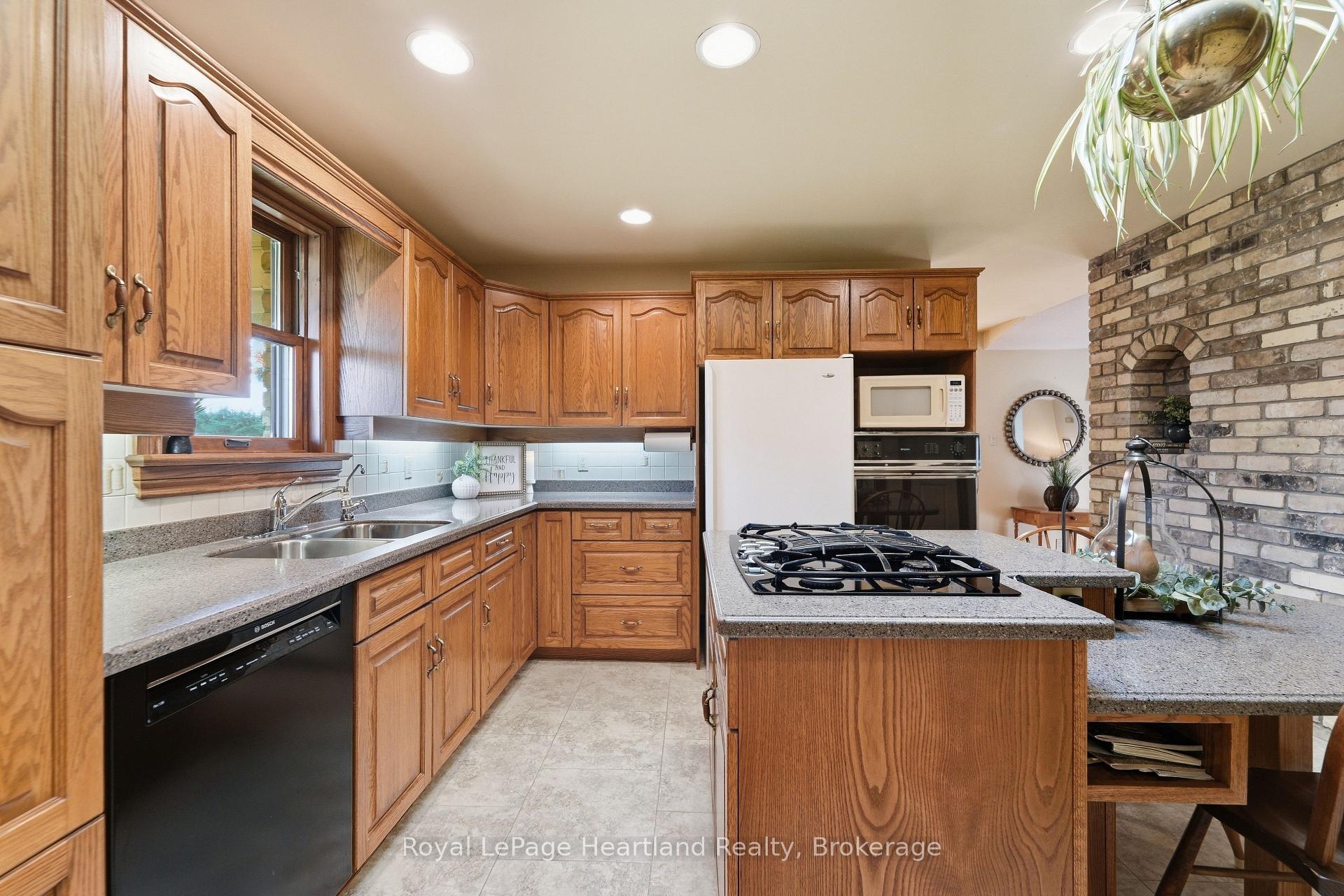 Photo 15 of 51 Kruse Drive, Huron East, Egmondville — HOMEH