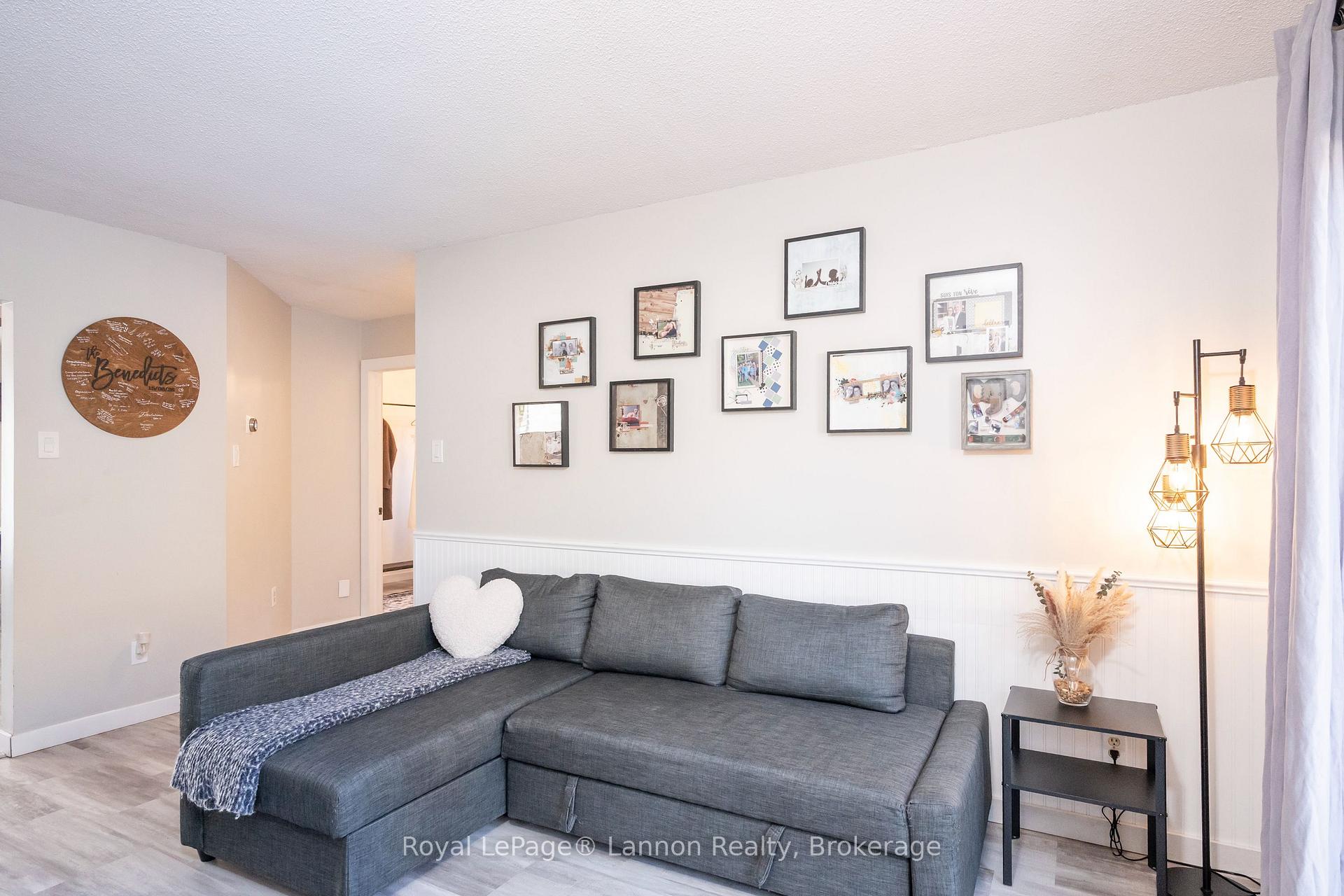 Photo 16 of 550 Lanark Crescent, Thunder Bay, County Park — HOMEH