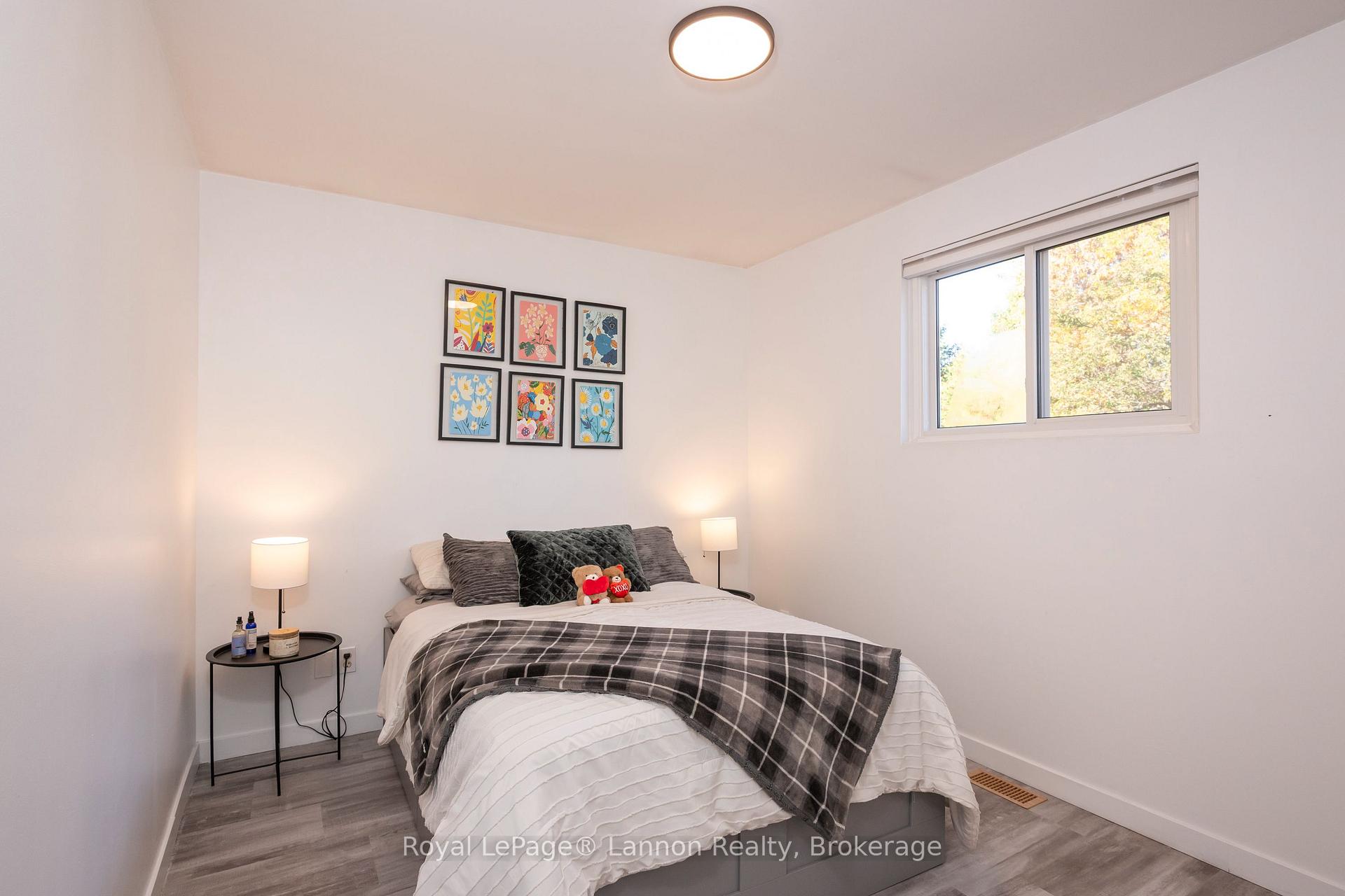 Photo 18 of 550 Lanark Crescent, Thunder Bay, County Park — HOMEH