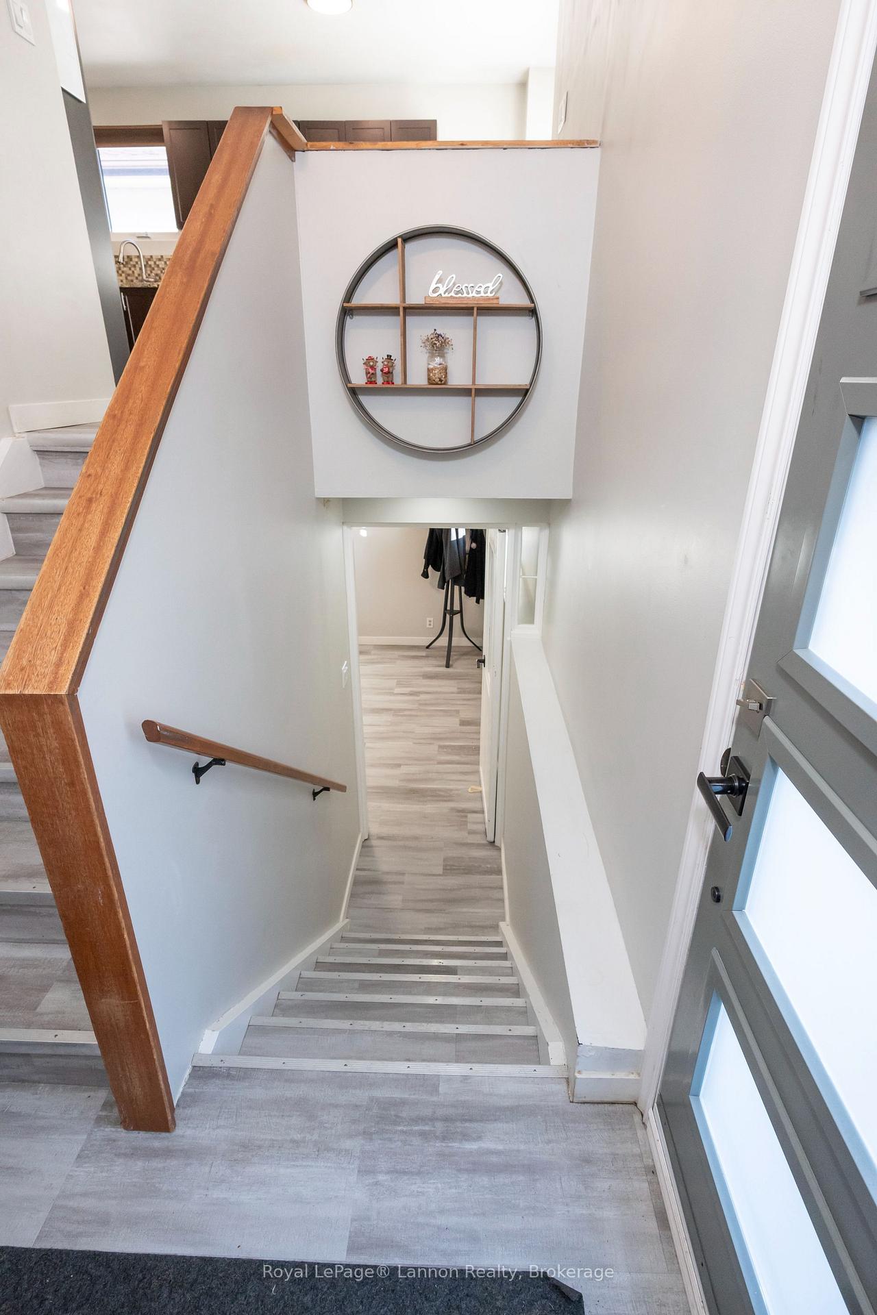 Photo 22 of 550 Lanark Crescent, Thunder Bay, County Park — HOMEH