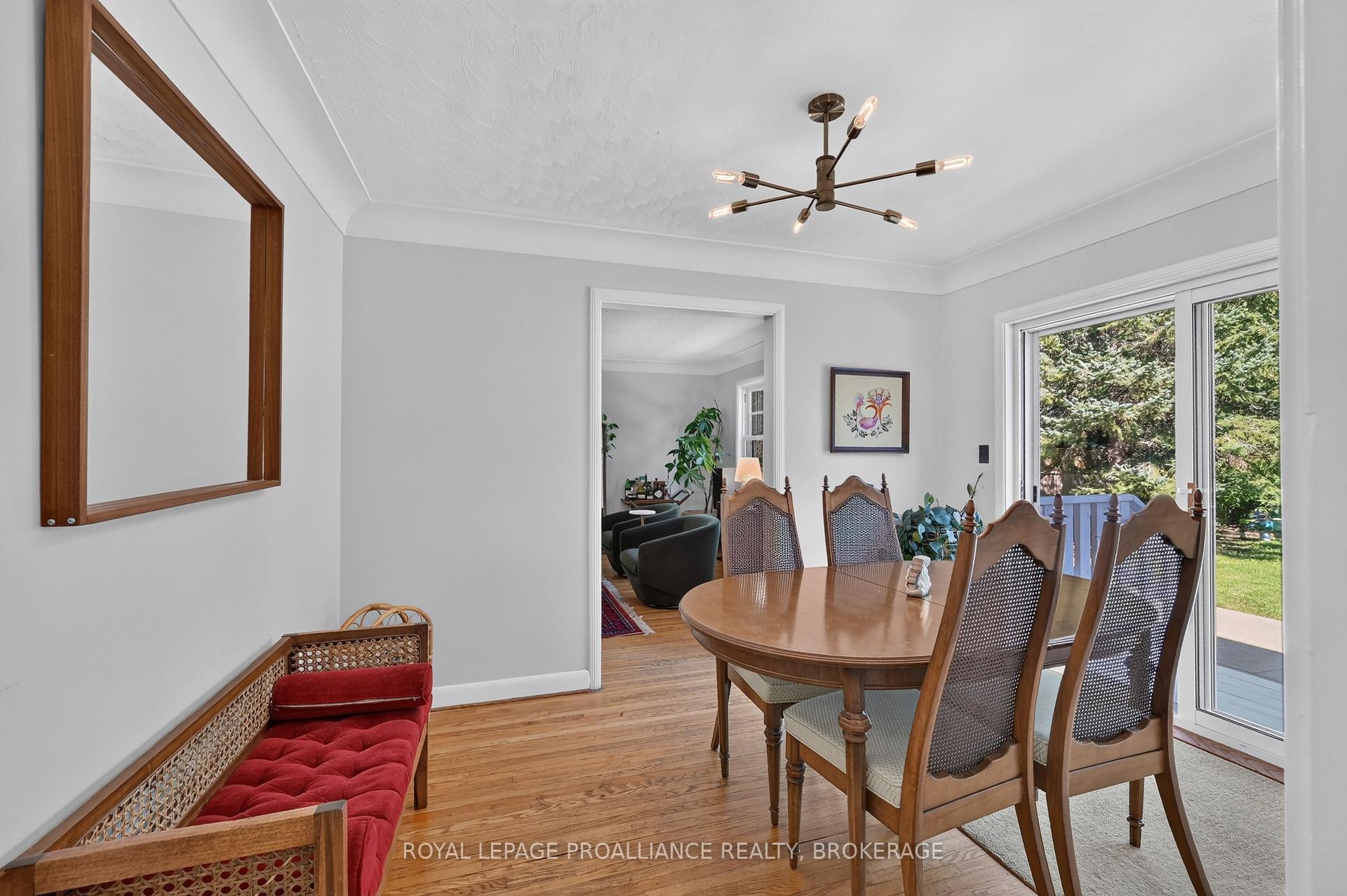 Photo 11 of 289 Avenue Road, Kingston, West of Sir John A. Blvd — HOMEH