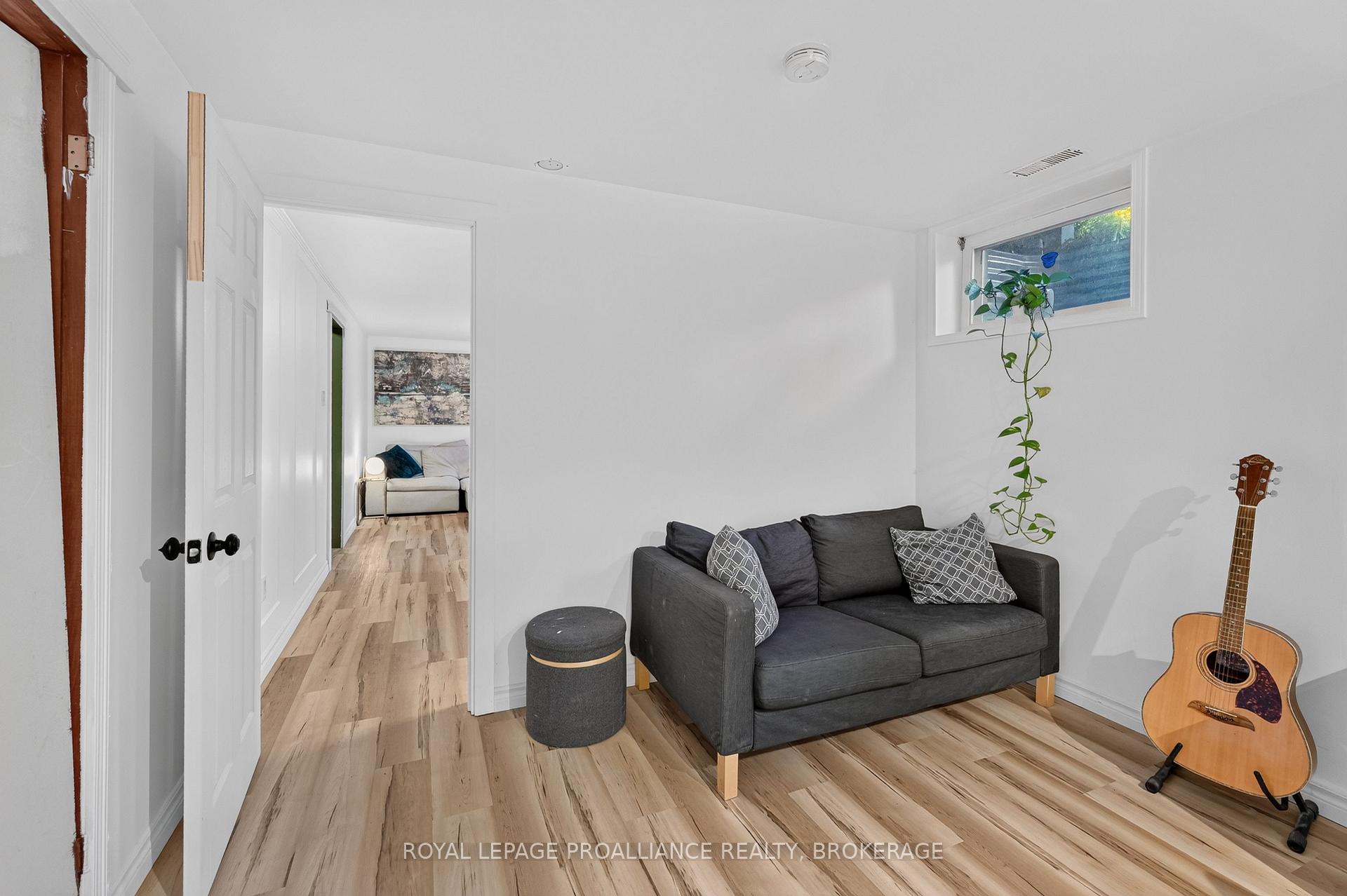 Photo 31 of 289 Avenue Road, Kingston, West of Sir John A. Blvd — HOMEH