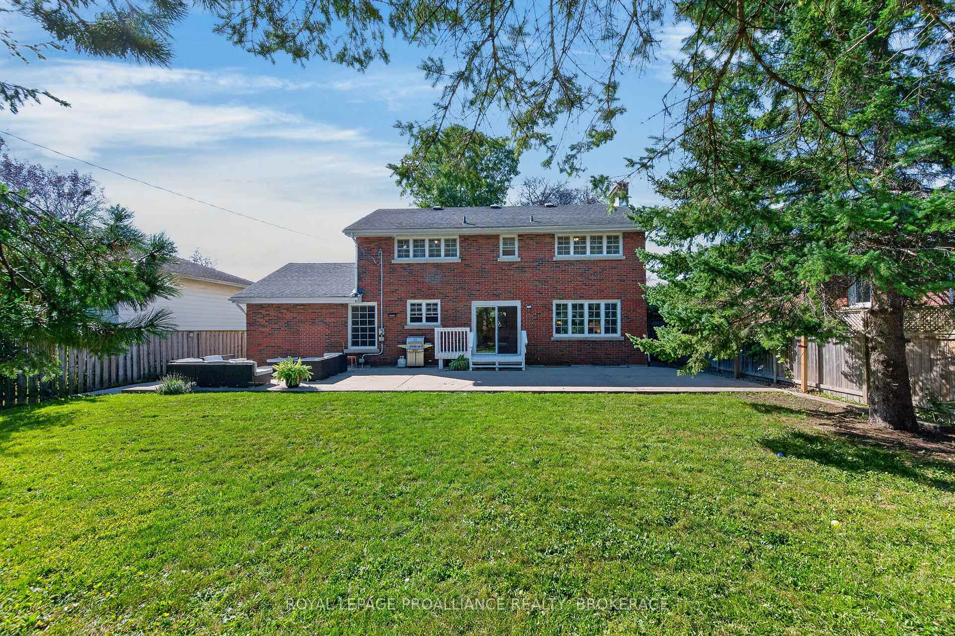 Photo 34 of 289 Avenue Road, Kingston, West of Sir John A. Blvd — HOMEH
