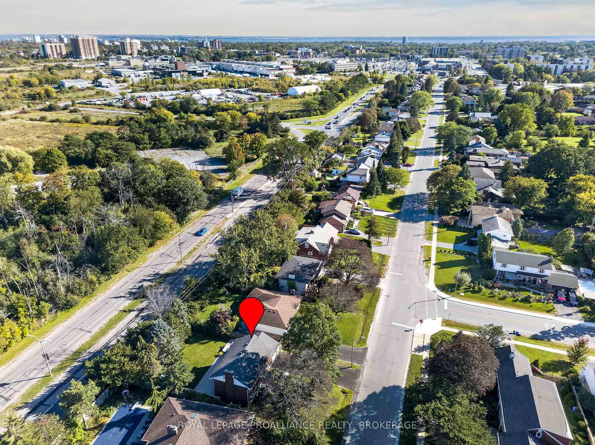 Photo 36 of 289 Avenue Road, Kingston, West of Sir John A. Blvd — HOMEH