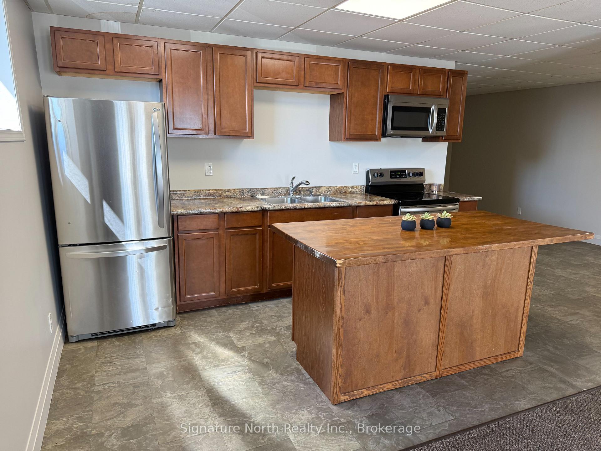 Photo 5 of 310 Cumberland Street N, Thunder Bay, Court / Cumberland — HOMEH