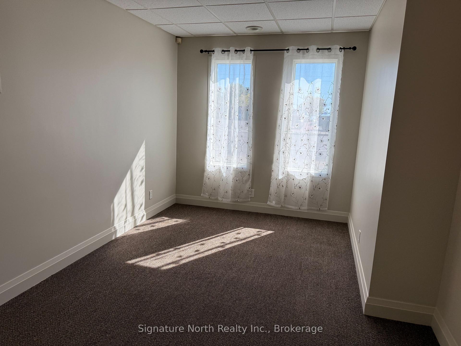 Photo 8 of 310 Cumberland Street N, Thunder Bay, Court / Cumberland — HOMEH
