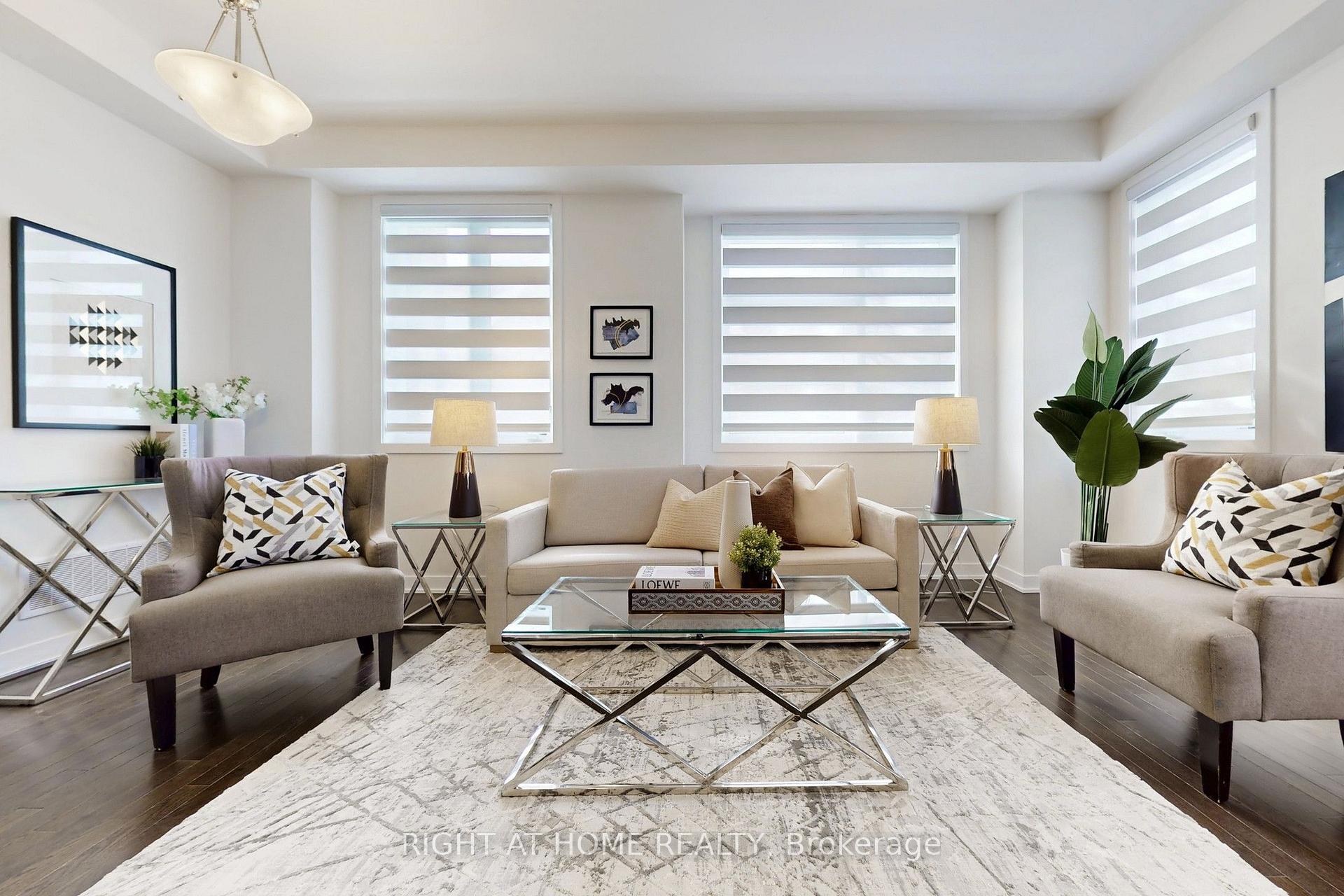 Photo 1 of 154 Anna Russell Way, Markham, Unionville — HOMEH