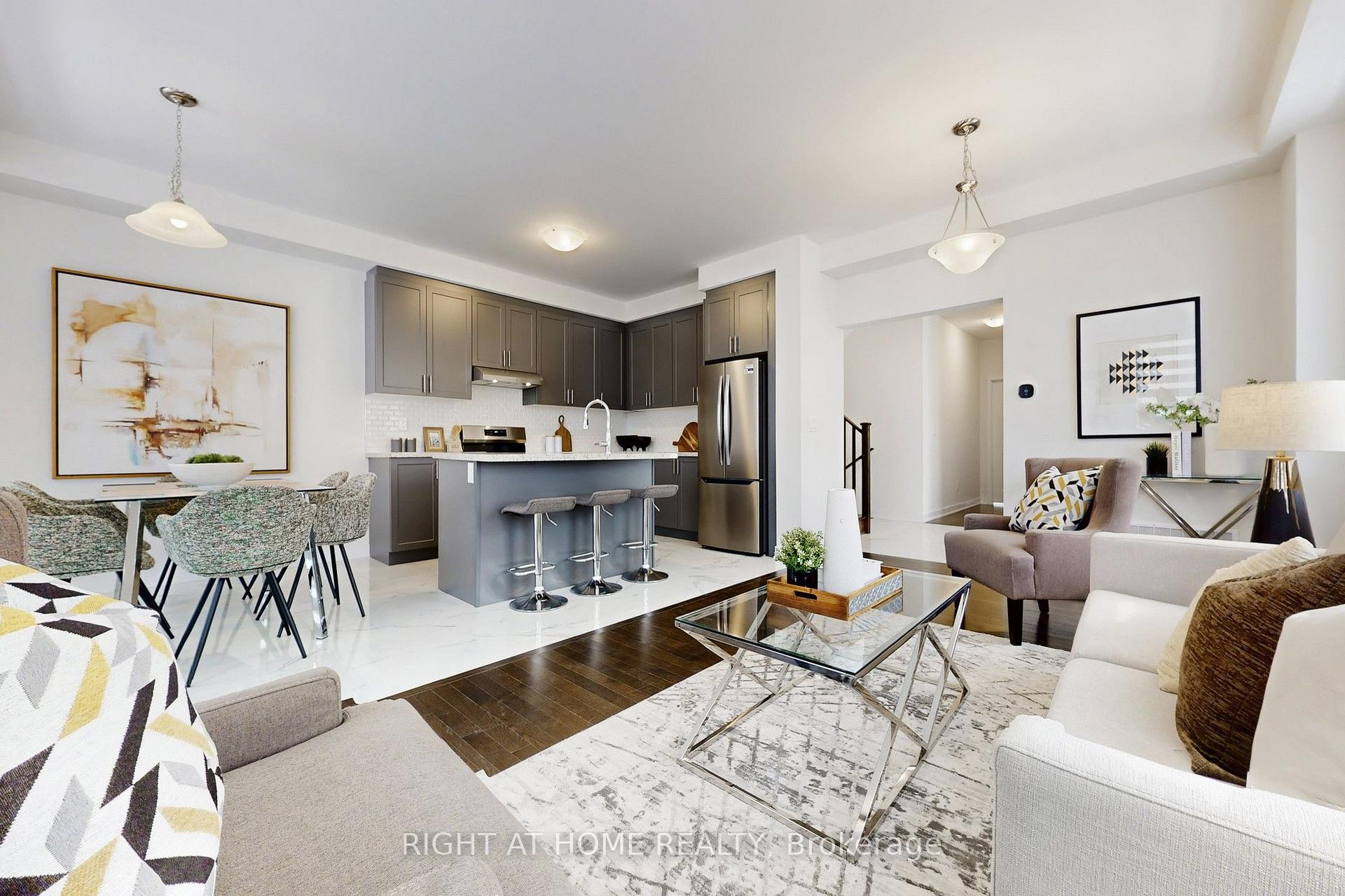 Photo 3 of 154 Anna Russell Way, Markham, Unionville — HOMEH
