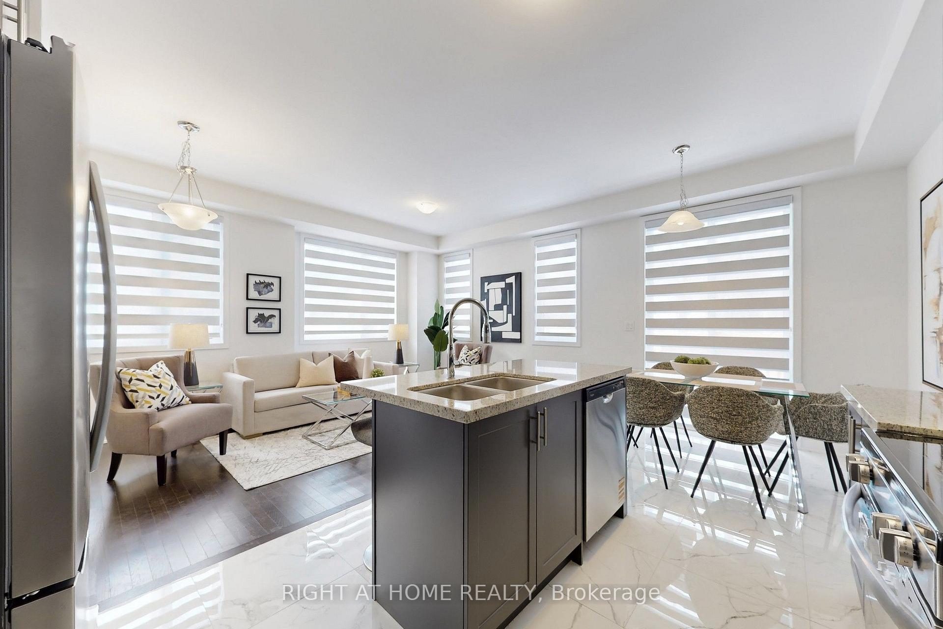 Photo 10 of 154 Anna Russell Way, Markham, Unionville — HOMEH