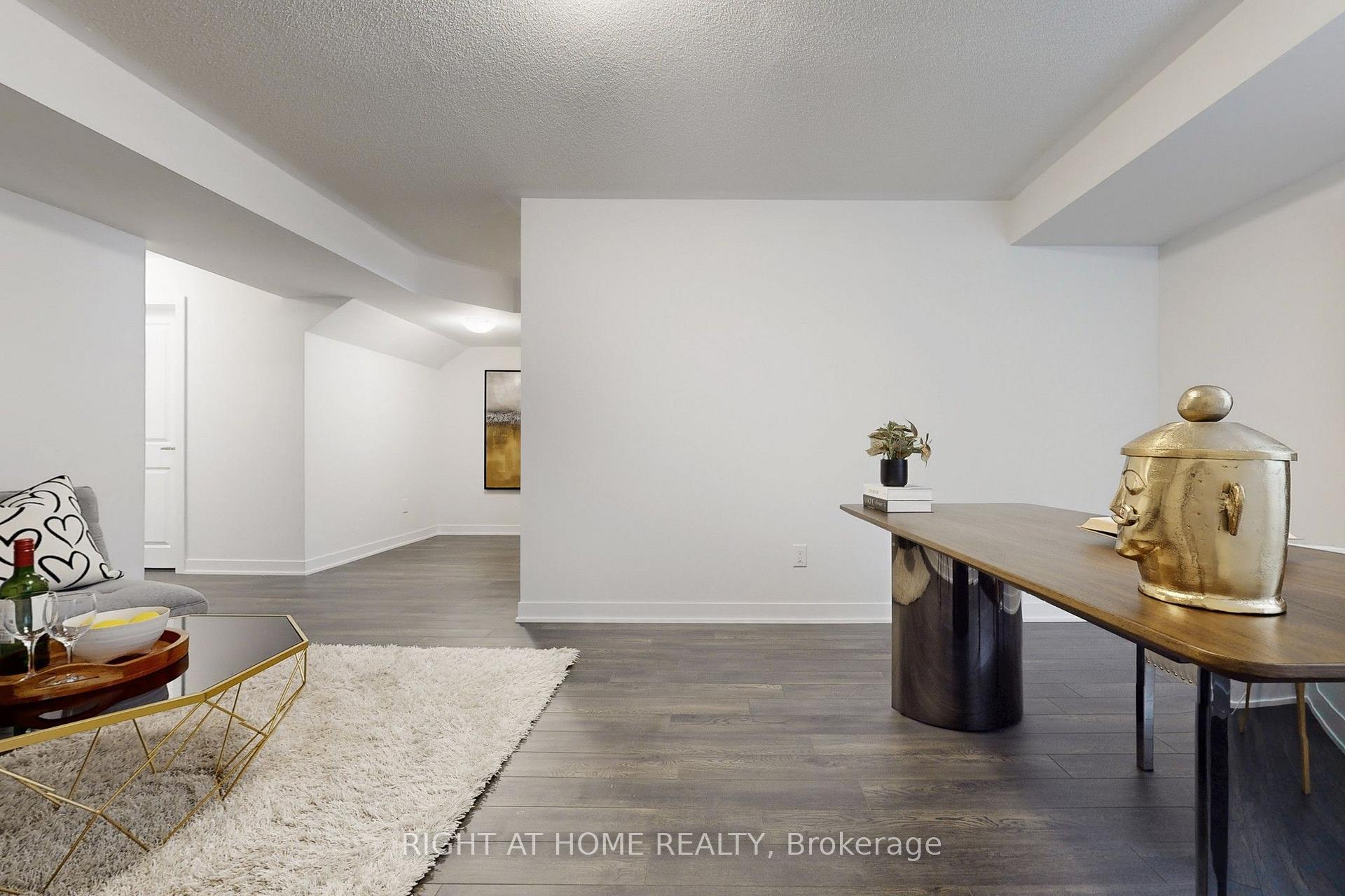 Photo 42 of 154 Anna Russell Way, Markham, Unionville — HOMEH