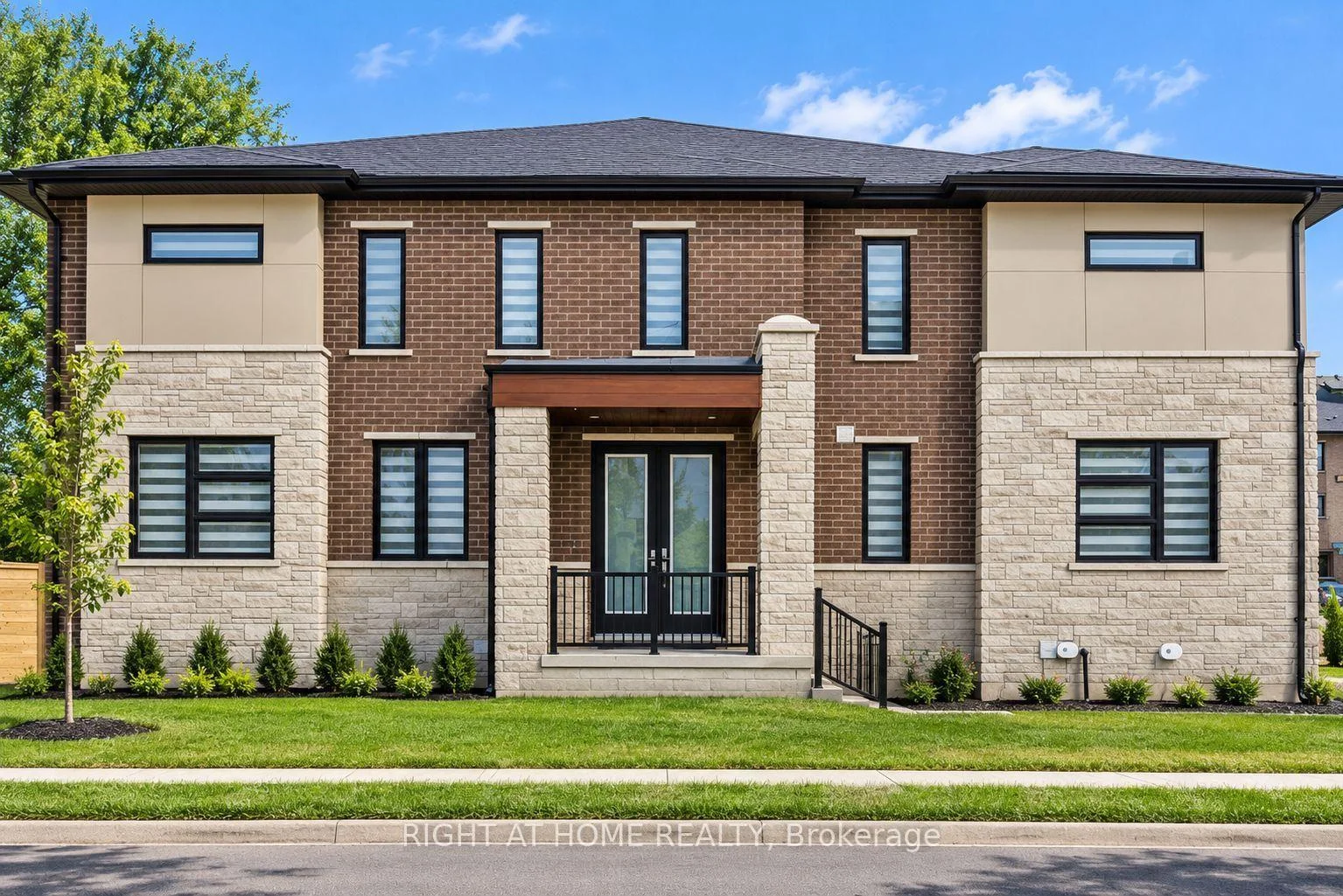 Photo of 154 Anna Russell Way