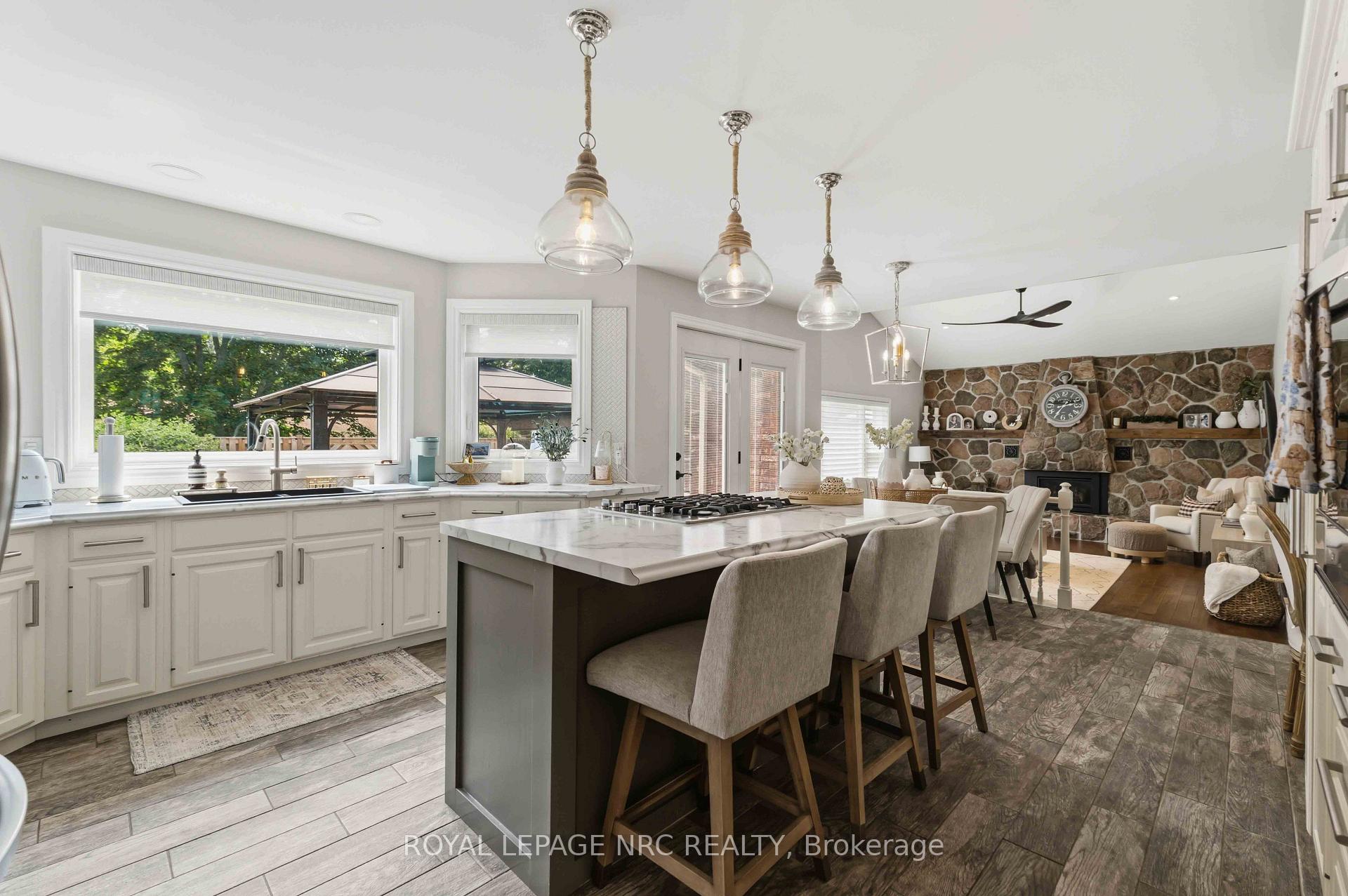 Photo 15 of 42 Foresthill Crescent, Pelham, Fonthill — HOMEH