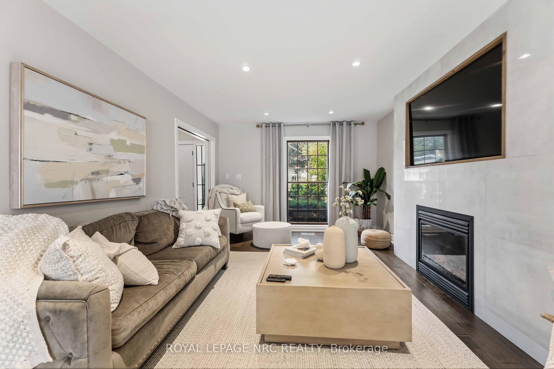 Photo 18 of 42 Foresthill Crescent, Pelham, Fonthill — HOMEH
