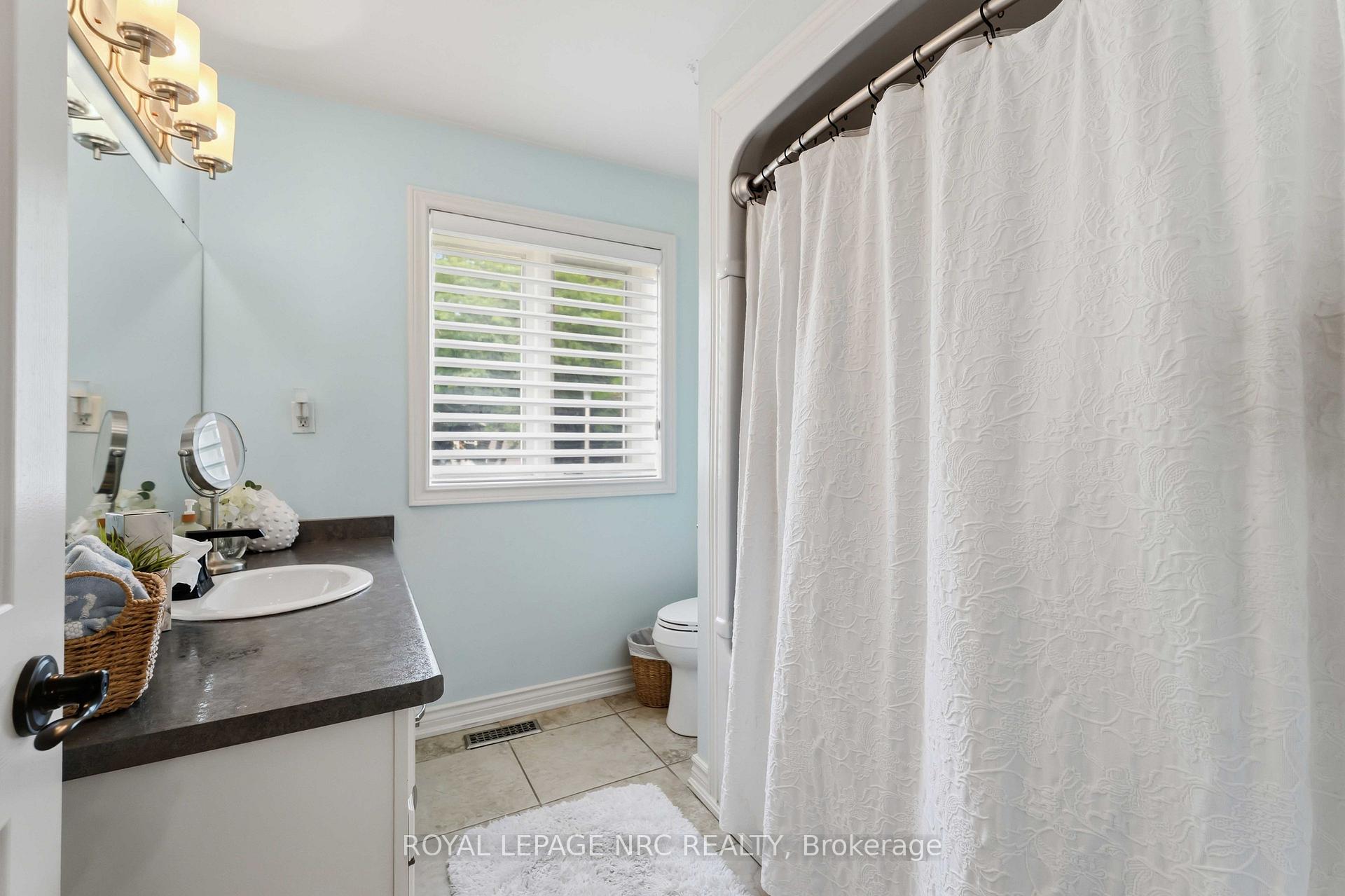 Photo 33 of 42 Foresthill Crescent, Pelham, Fonthill — HOMEH