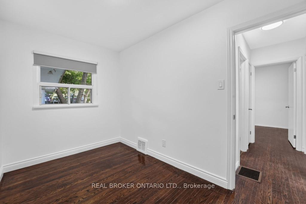 Photo 17 of 1024 Roosevelt Road, Mississauga, Lakeview — HOMEH
