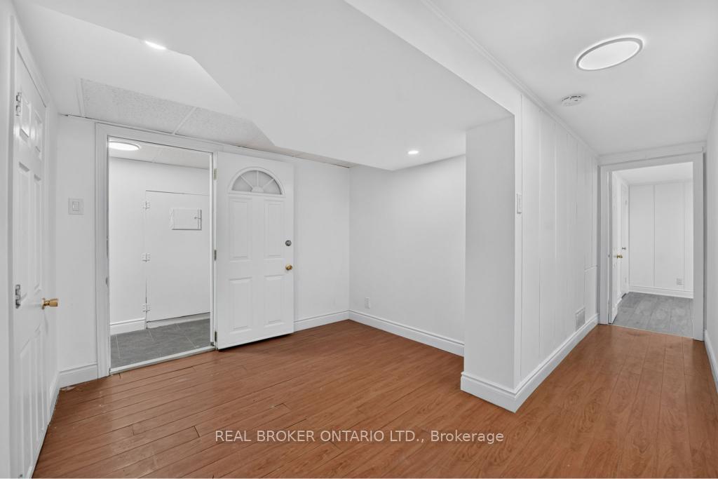 Photo 25 of 1024 Roosevelt Road, Mississauga, Lakeview — HOMEH