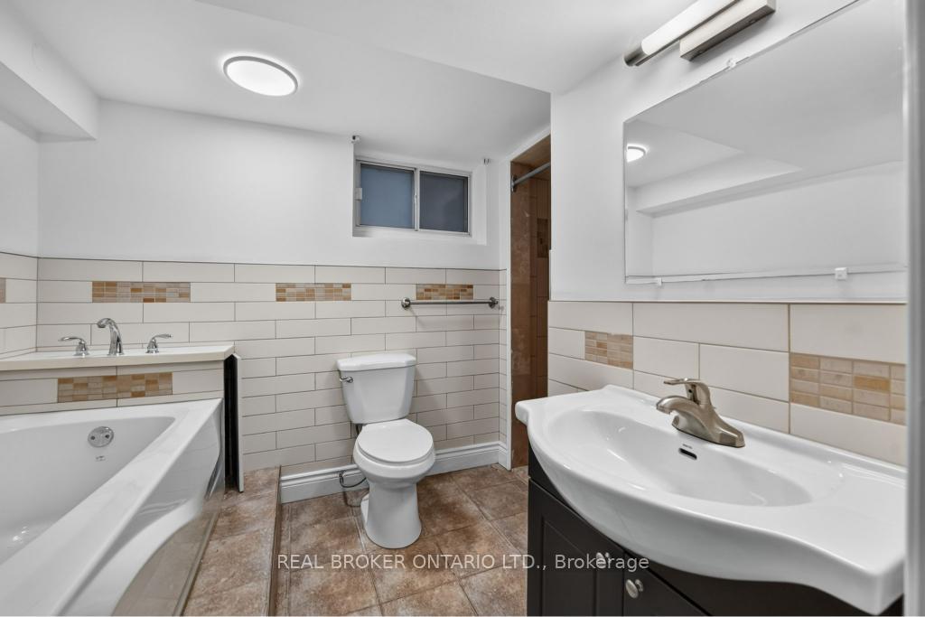 Photo 35 of 1024 Roosevelt Road, Mississauga, Lakeview — HOMEH