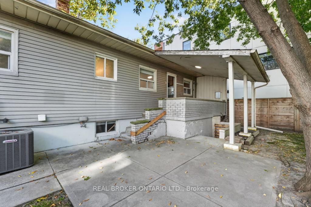 Photo 40 of 1024 Roosevelt Road, Mississauga, Lakeview — HOMEH