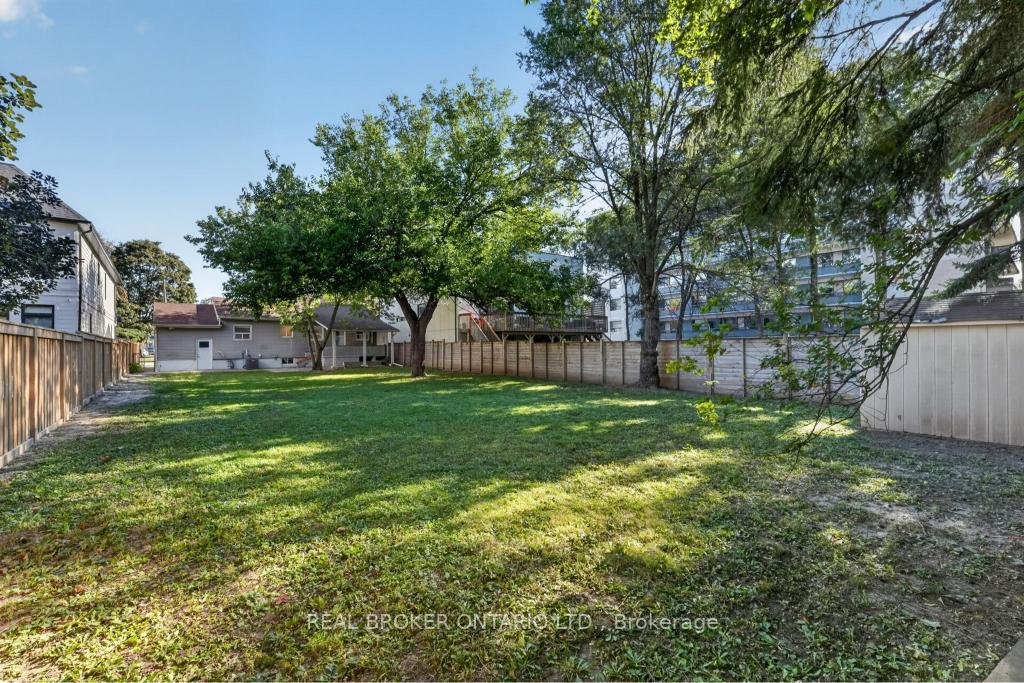 Photo 44 of 1024 Roosevelt Road, Mississauga, Lakeview — HOMEH