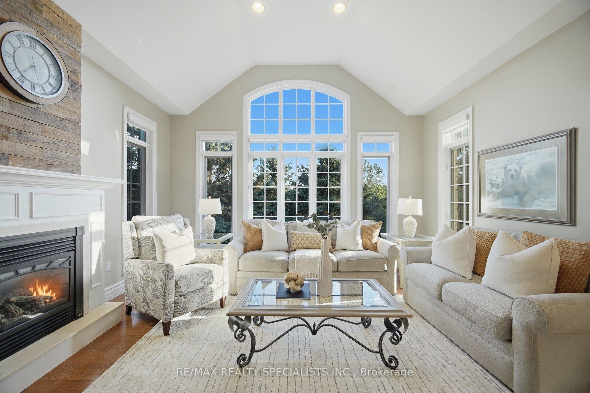 Photo 10 of 4 Tranquility Court, Caledon, Palgrave — HOMEH