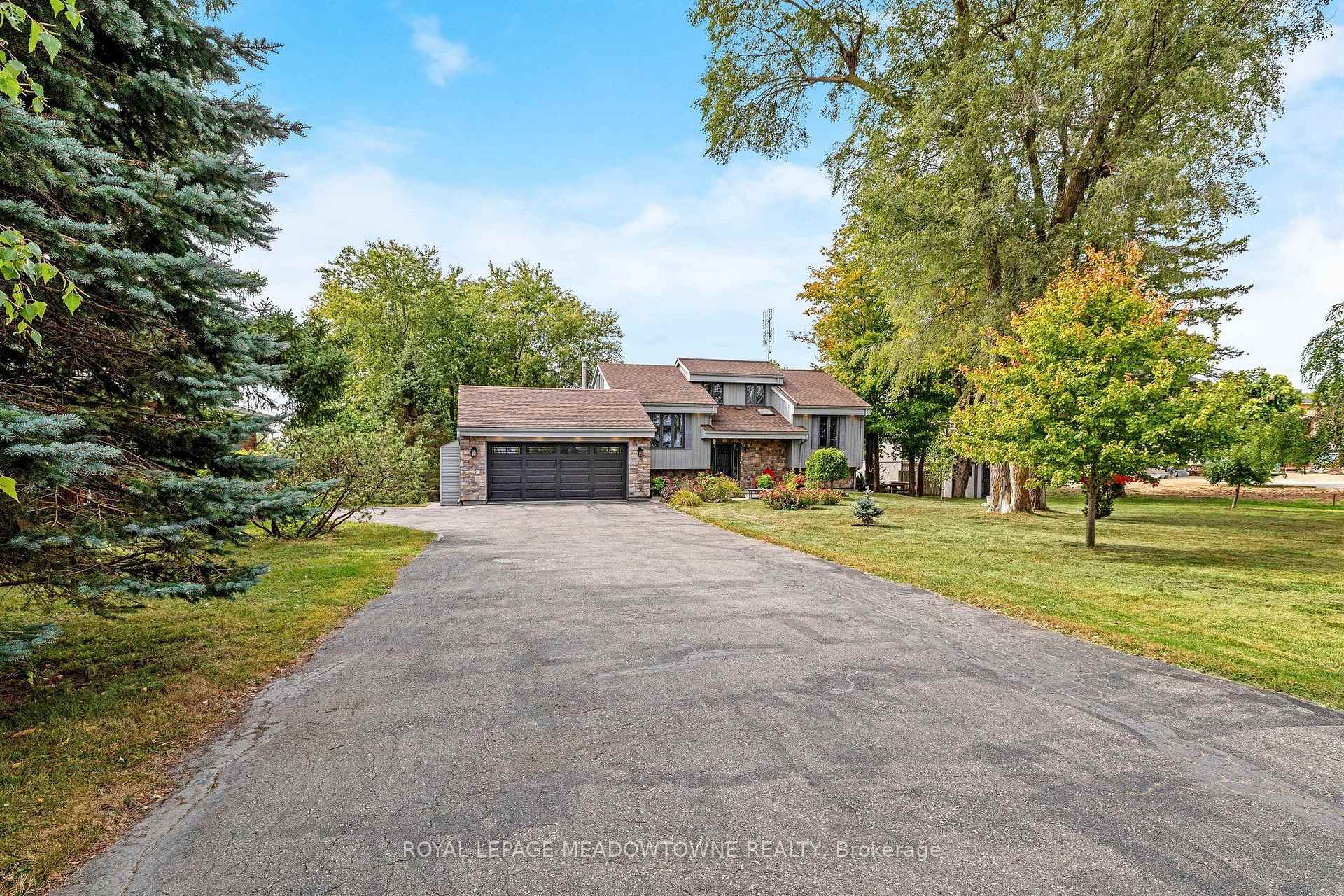 Photo 2 of 8388 Ninth Line, Halton Hills, Rural Halton Hills — HOMEH