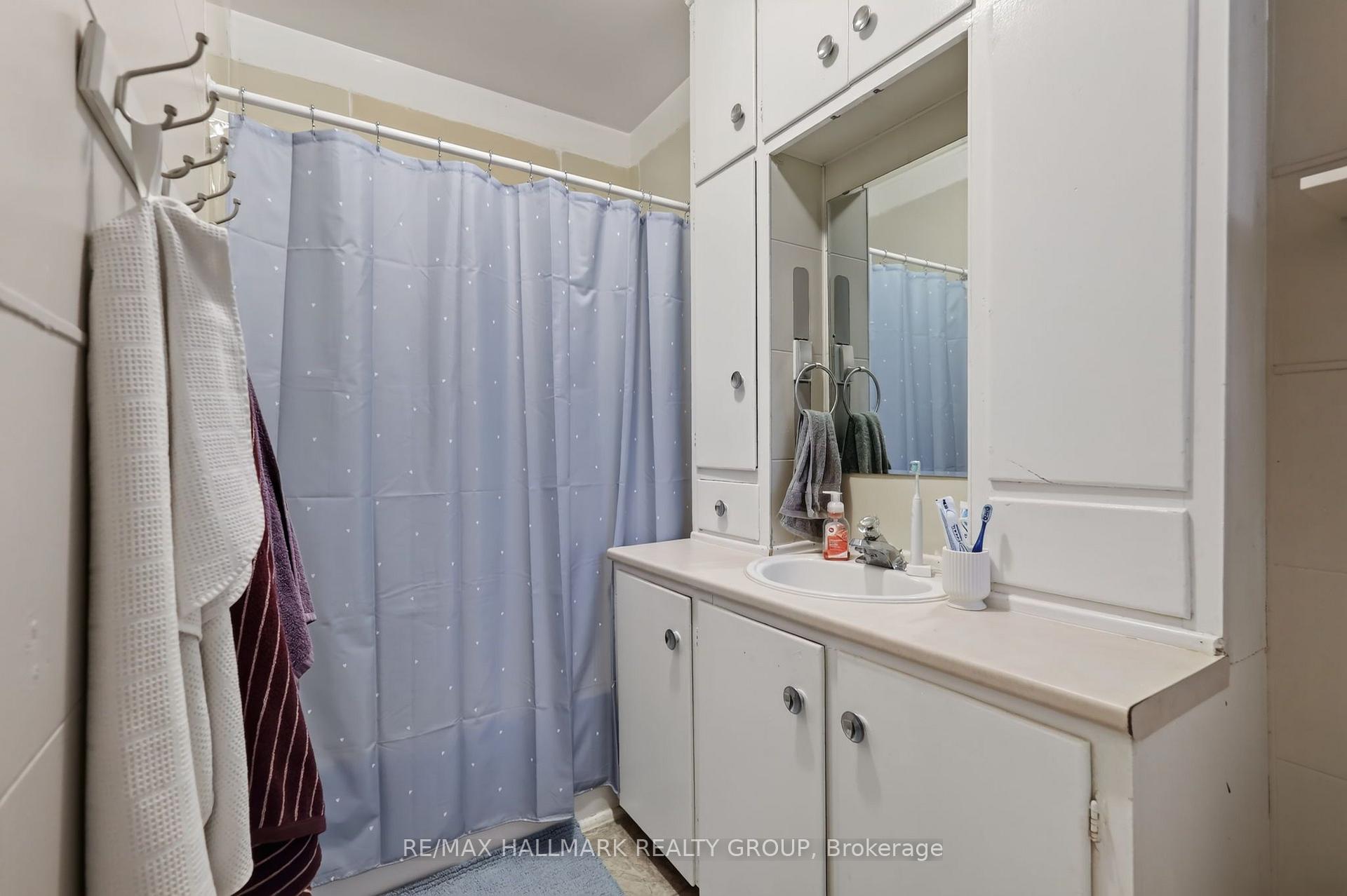 Photo 26 of 124-126 Irving Avenue, Ottawa, Hintonburg — HOMEH