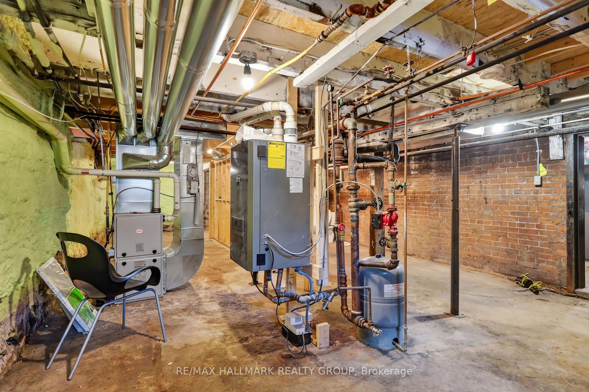 Photo 43 of 124-126 Irving Avenue, Ottawa, Hintonburg — HOMEH