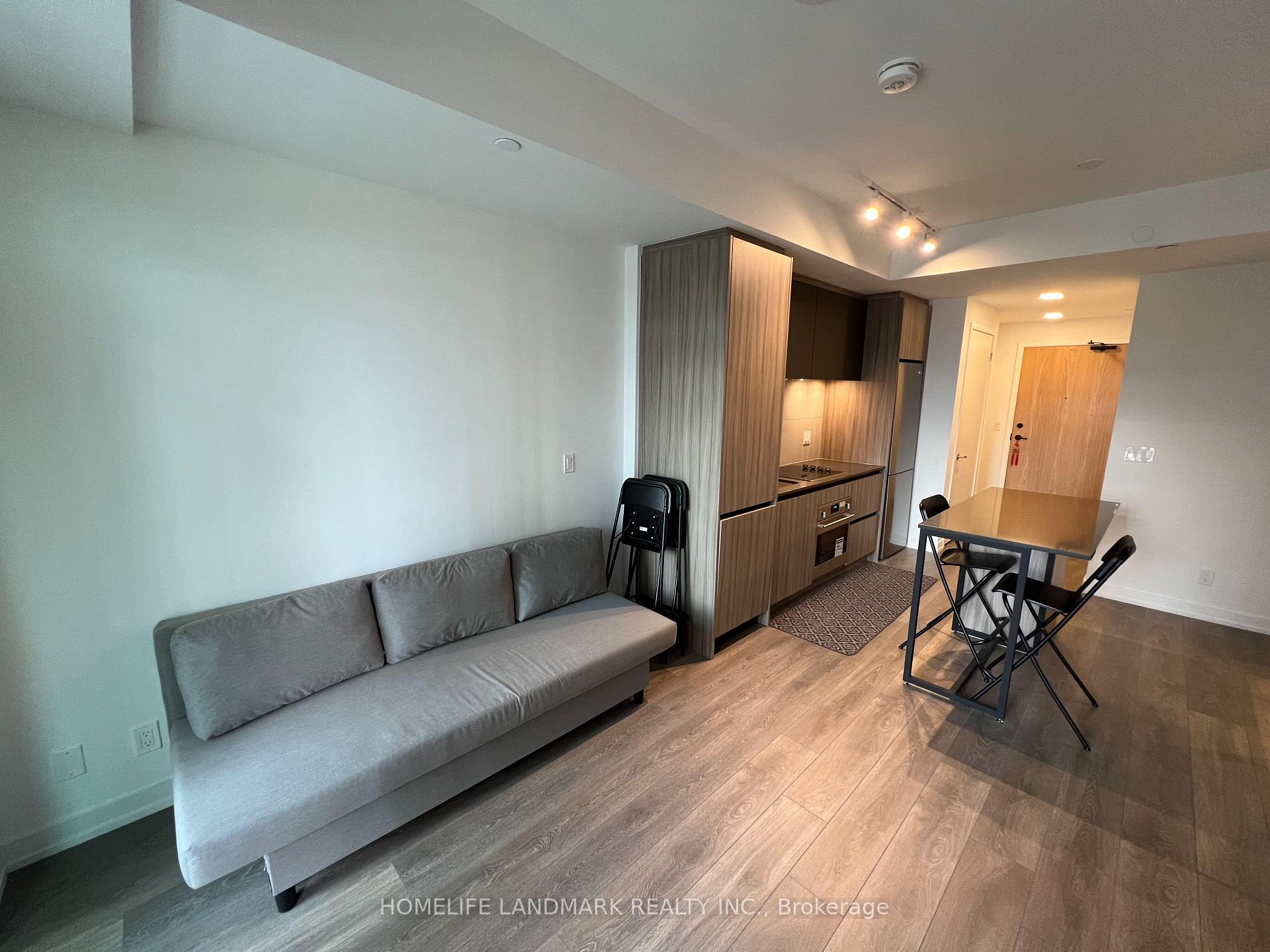 Photo 5 of Unit D617, 8 Beverley Glen Boulevard, Vaughan, Beverley Glen — HOMEH