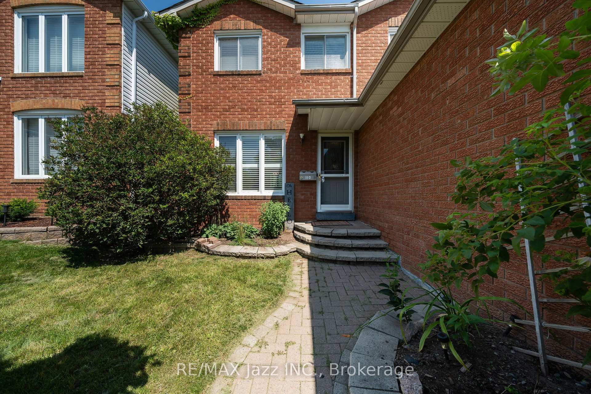 Photo 3 of 110 Freeland Avenue, Clarington, Bowmanville — HOMEH
