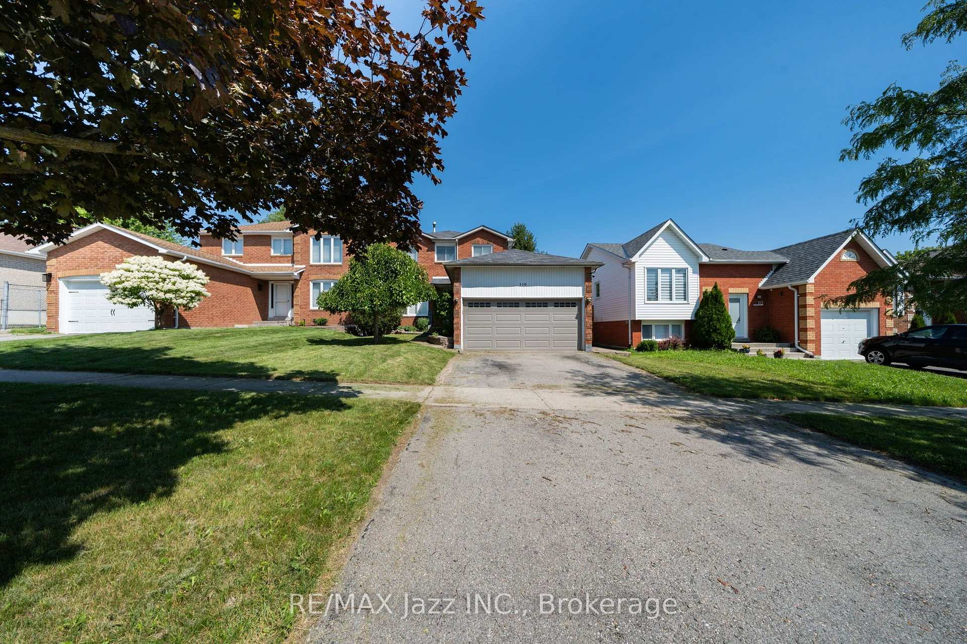 Photo 4 of 110 Freeland Avenue, Clarington, Bowmanville — HOMEH
