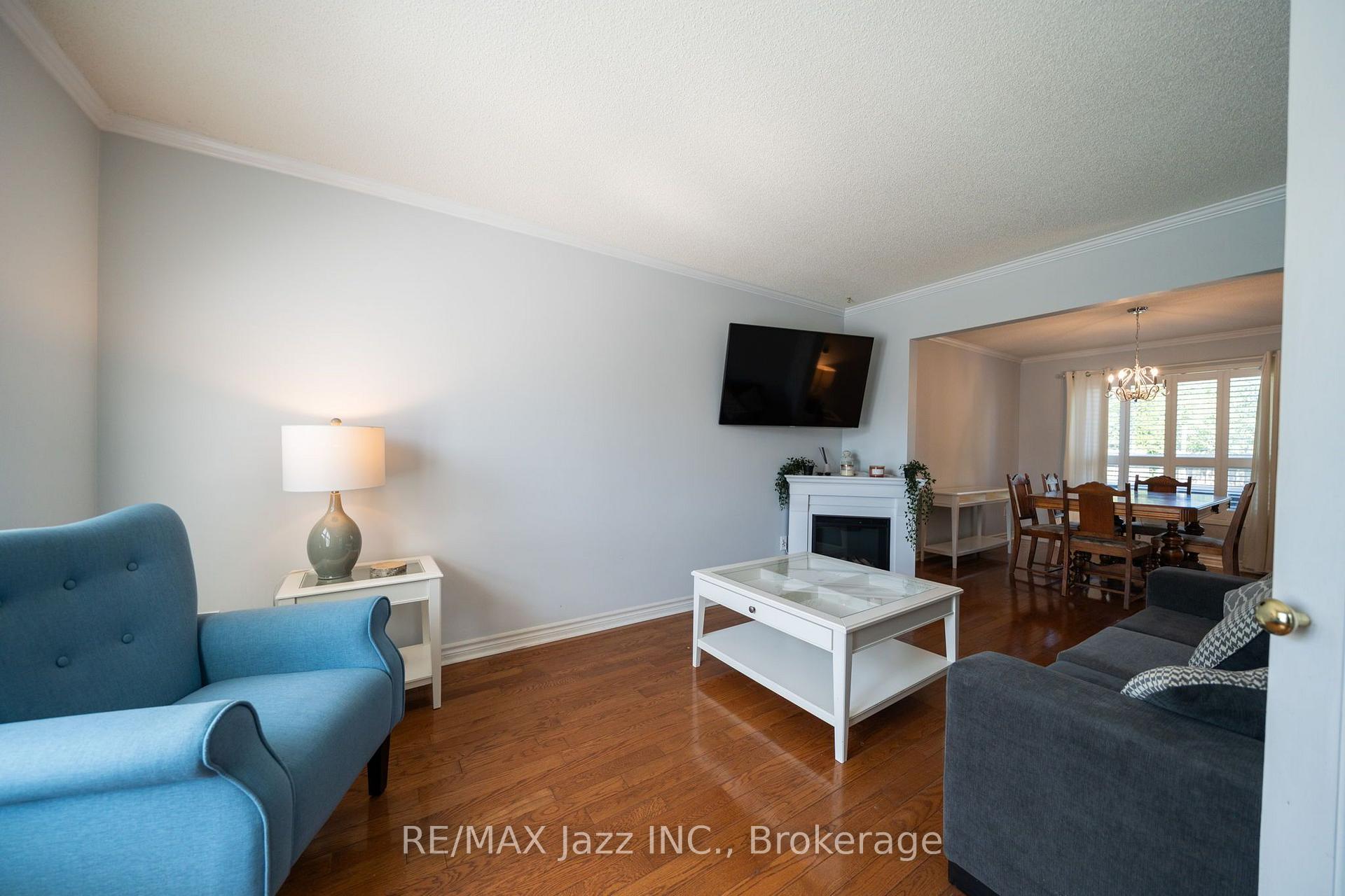 Photo 9 of 110 Freeland Avenue, Clarington, Bowmanville — HOMEH