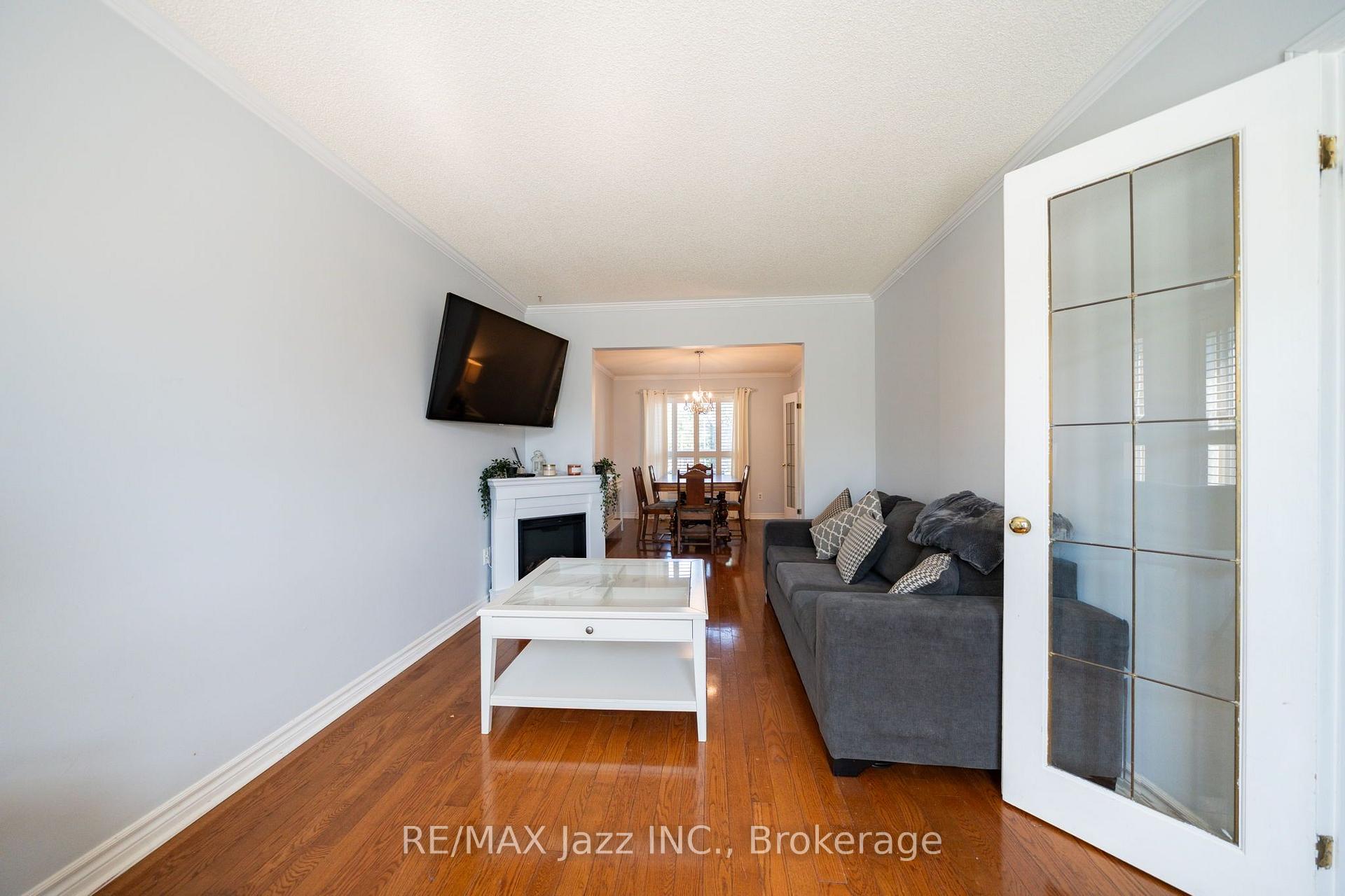 Photo 10 of 110 Freeland Avenue, Clarington, Bowmanville — HOMEH