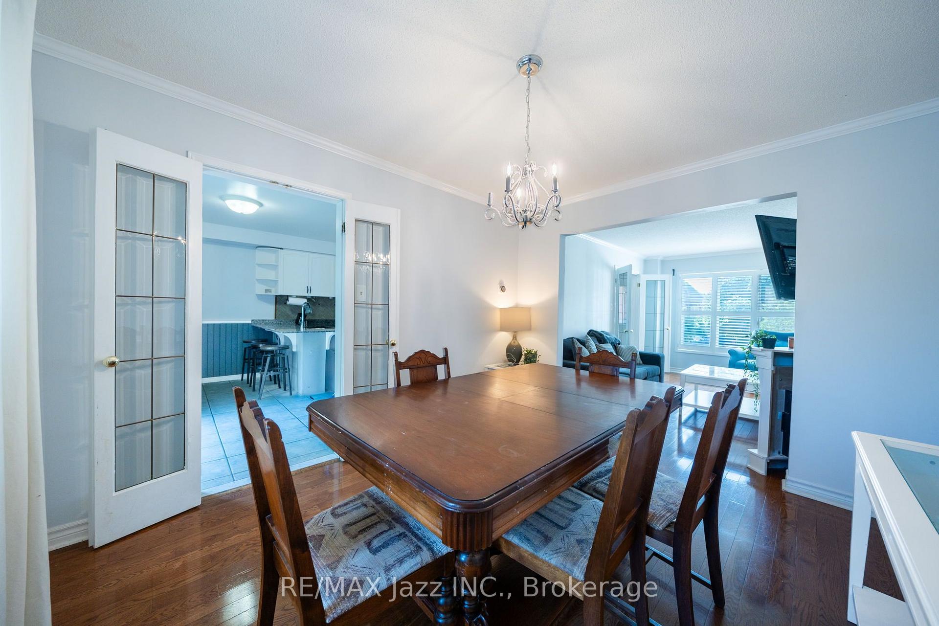 Photo 14 of 110 Freeland Avenue, Clarington, Bowmanville — HOMEH