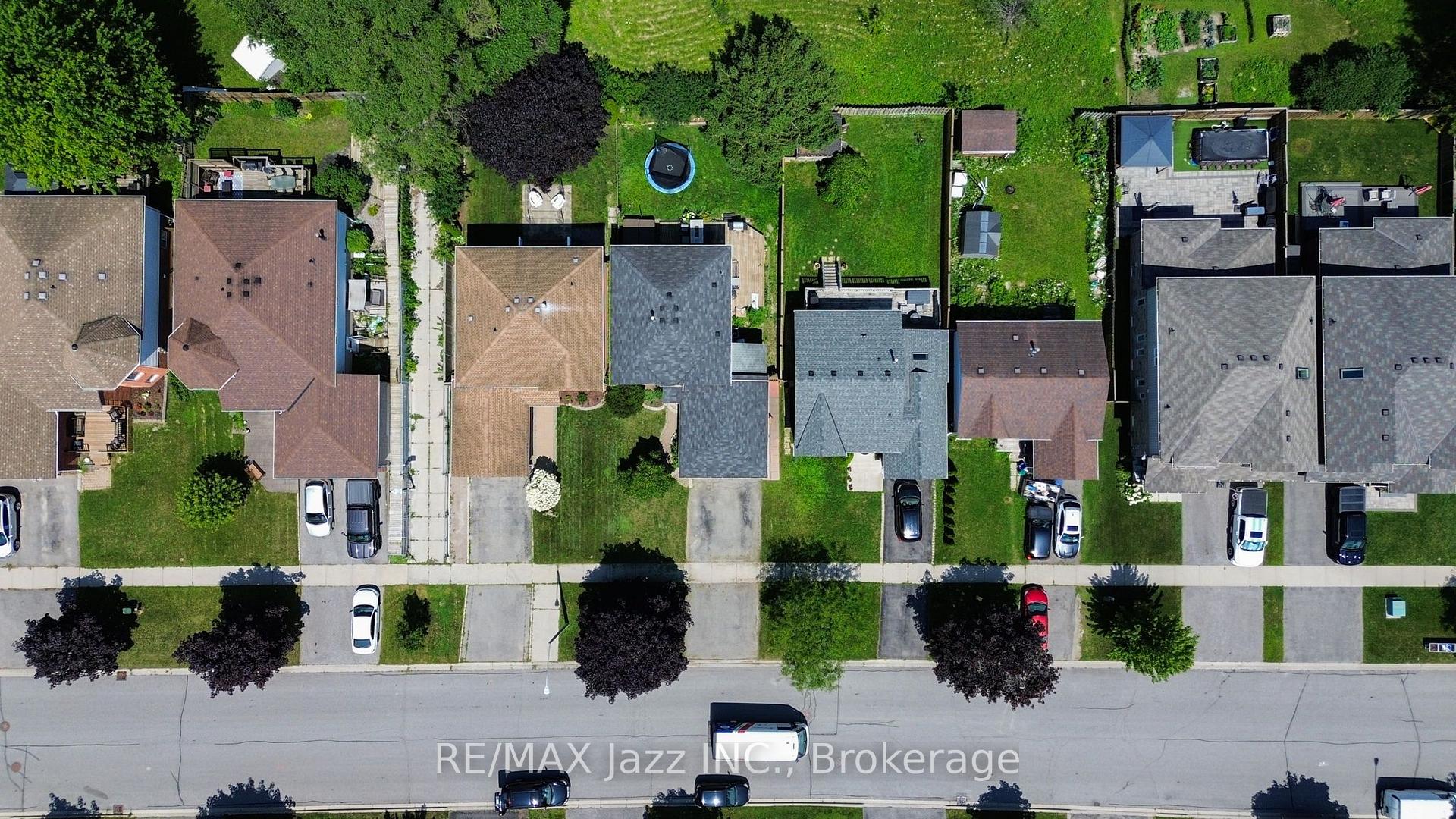 Photo 49 of 110 Freeland Avenue, Clarington, Bowmanville — HOMEH
