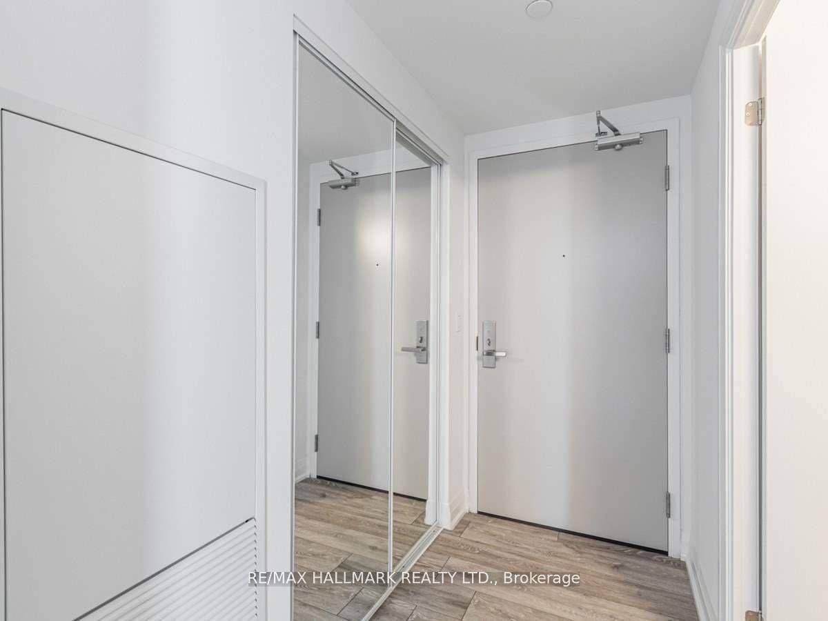 Photo 2 of Unit 1809, 30 Gibbs Road, Etobicoke, Islington-City Centre West — HOMEH
