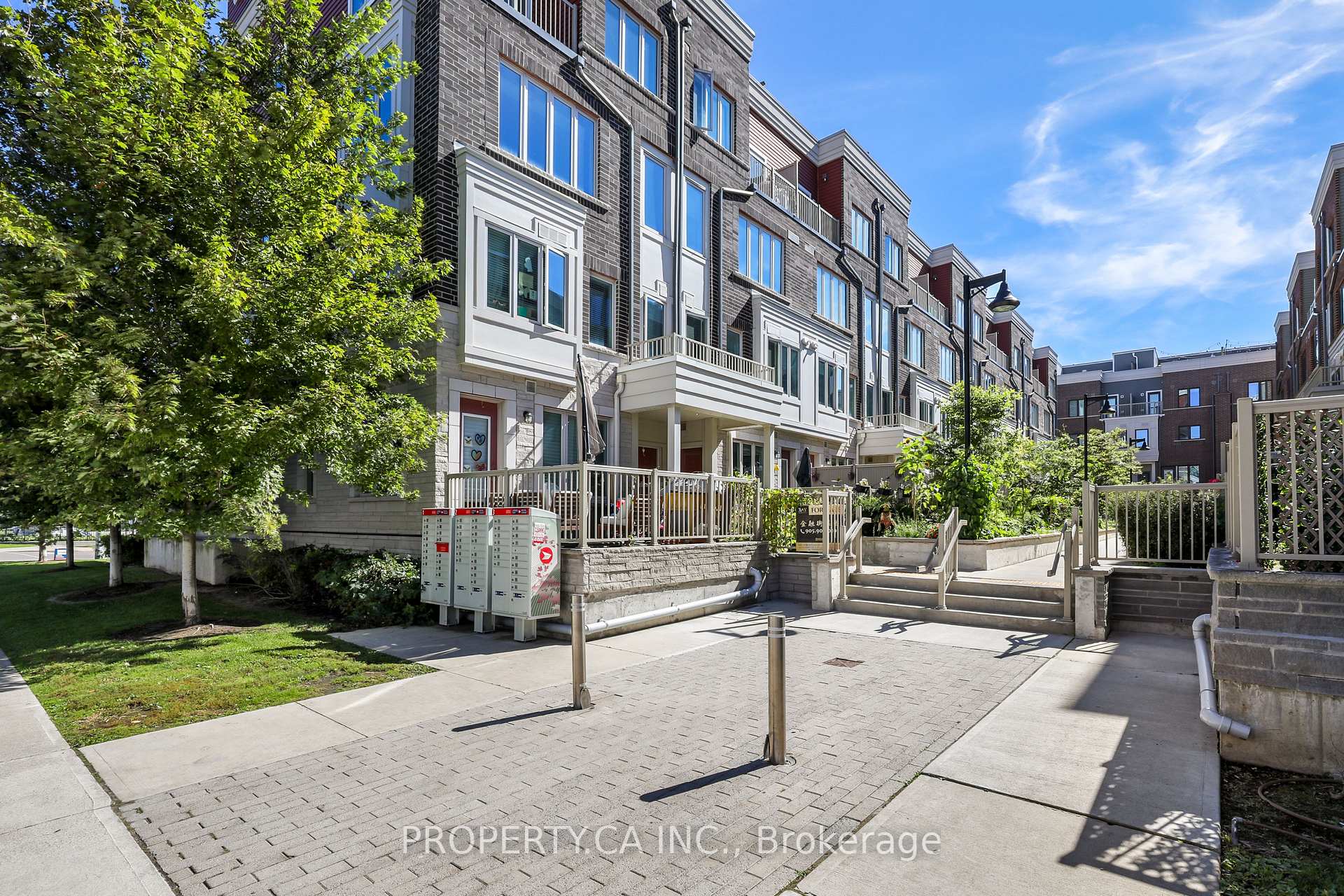 Photo 1 of Unit 13, 100 Long Branch Avenue, Etobicoke, Long Branch — HOMEH