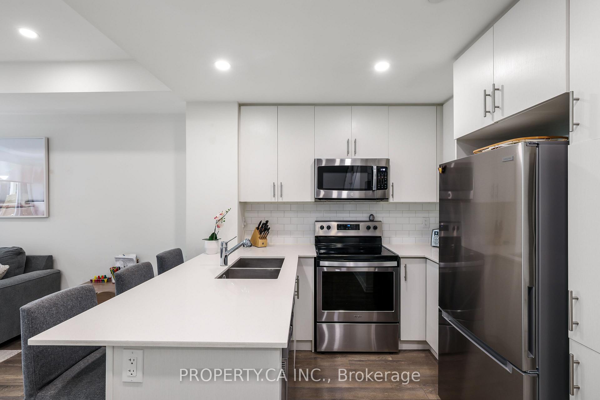Photo 12 of Unit 13, 100 Long Branch Avenue, Etobicoke, Long Branch — HOMEH