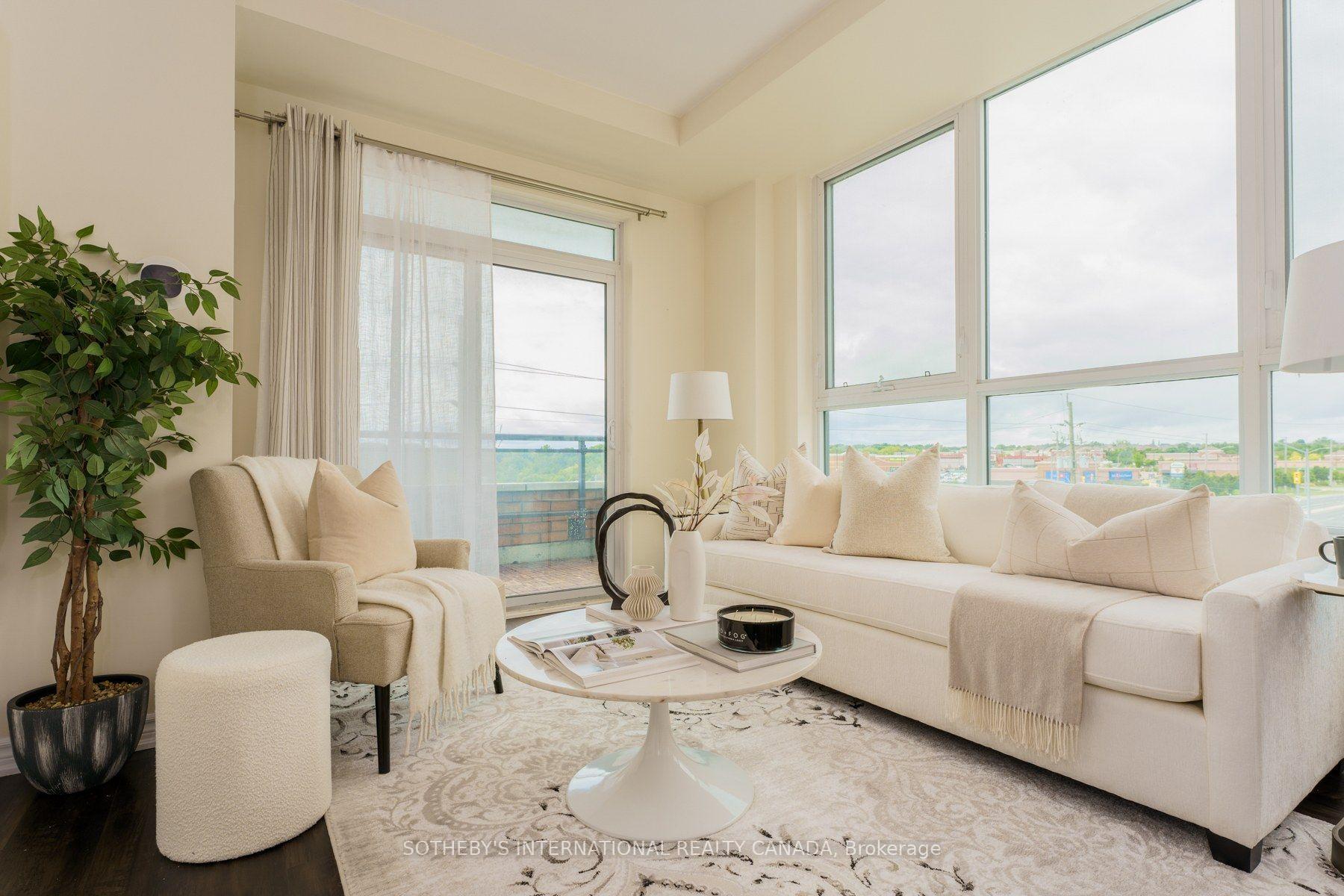 Photo 3 of Unit 521, 11611 Yonge Street, Richmond Hill, Jefferson — HOMEH