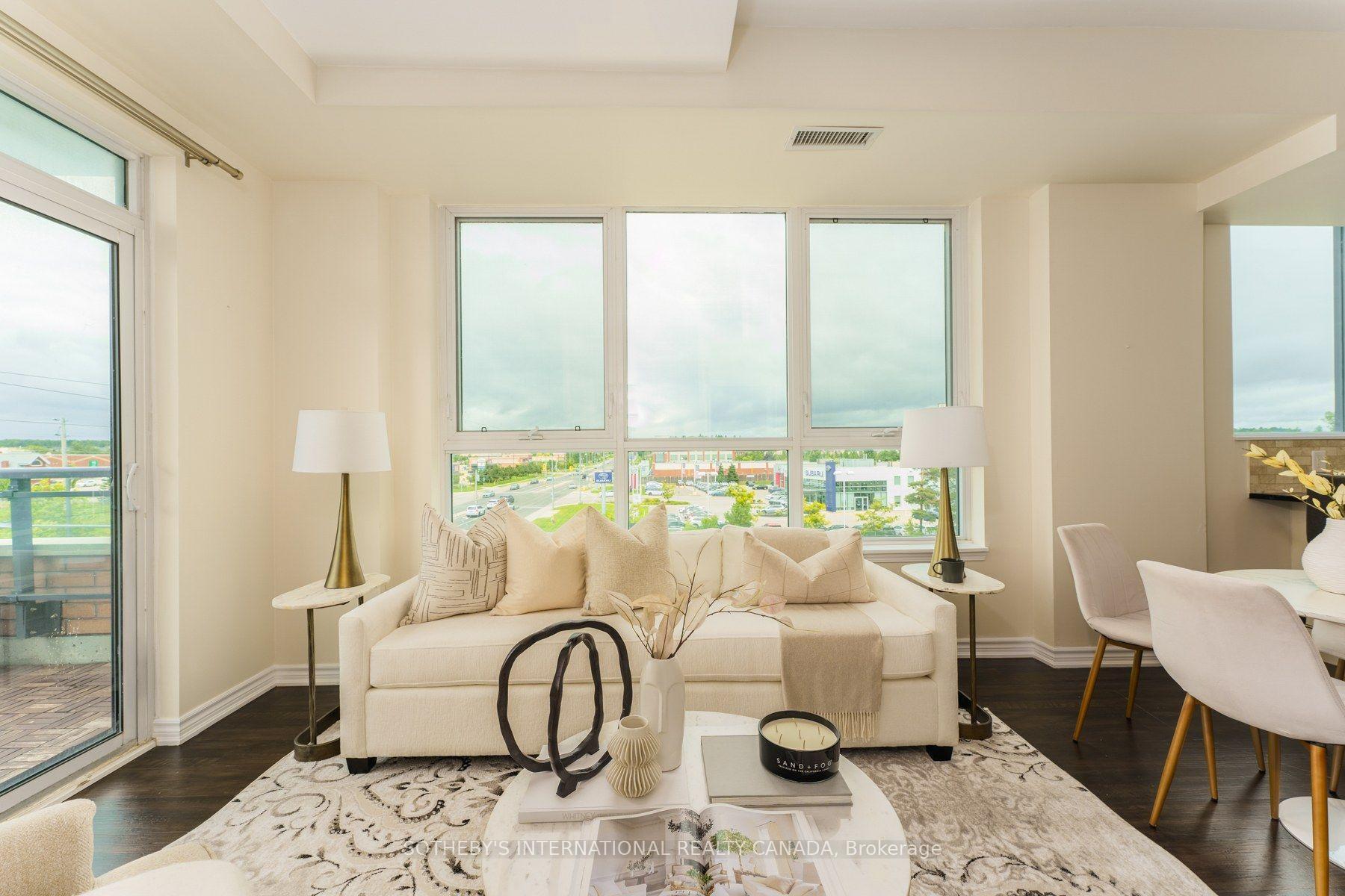 Photo 4 of Unit 521, 11611 Yonge Street, Richmond Hill, Jefferson — HOMEH