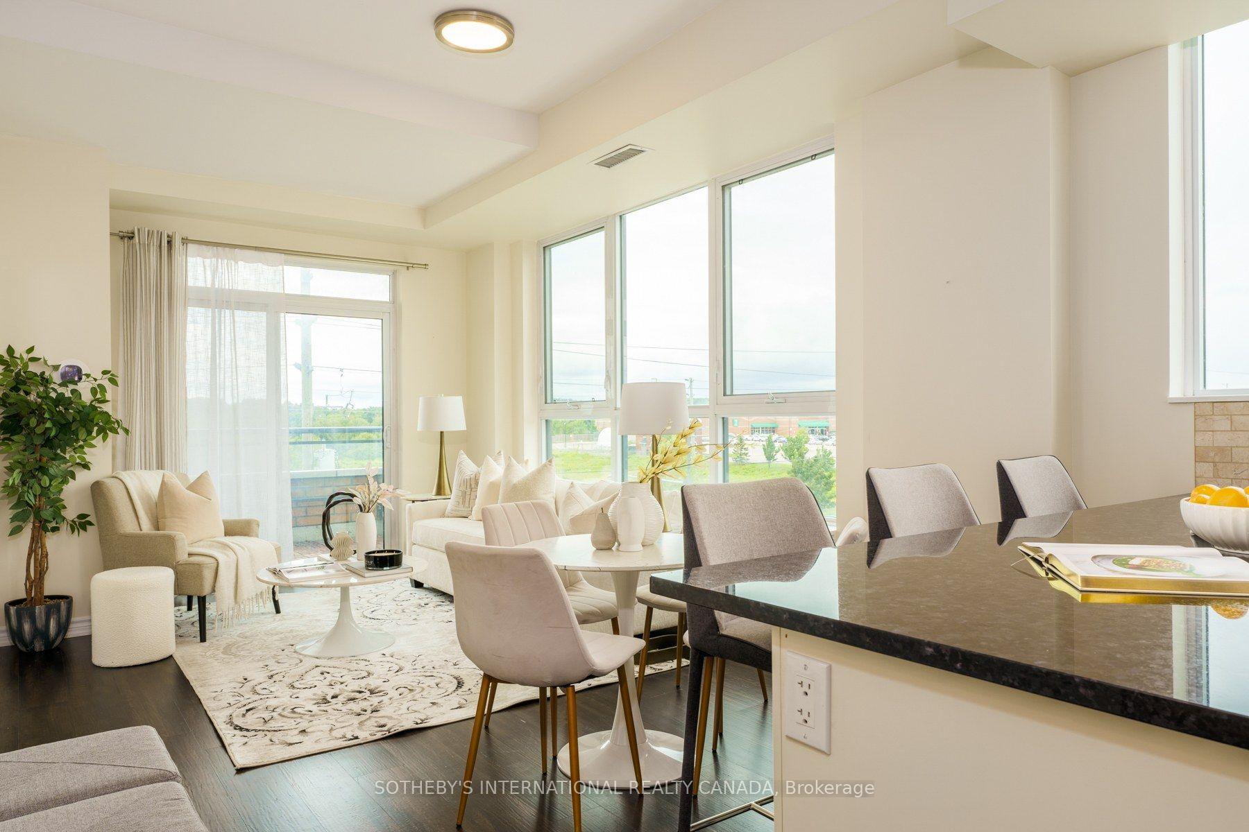 Photo 6 of Unit 521, 11611 Yonge Street, Richmond Hill, Jefferson — HOMEH