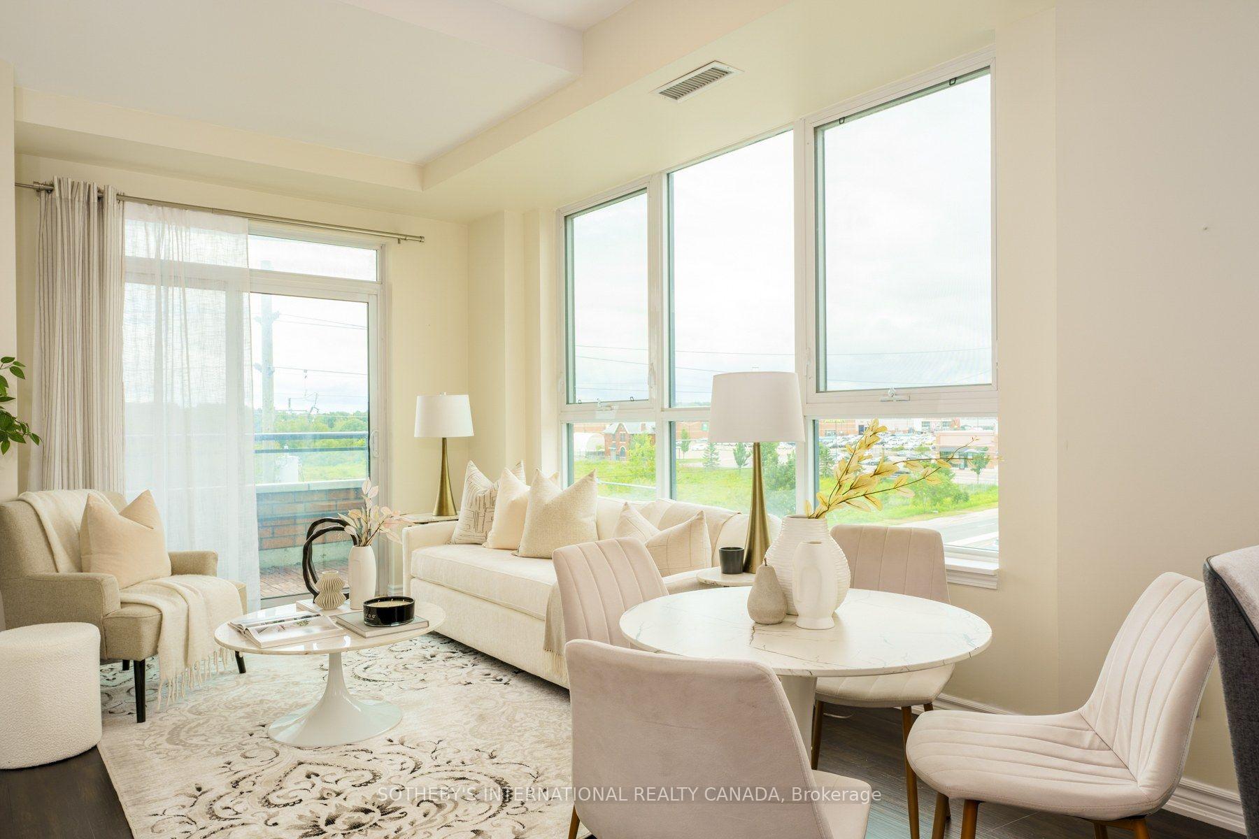 Photo 7 of Unit 521, 11611 Yonge Street, Richmond Hill, Jefferson — HOMEH
