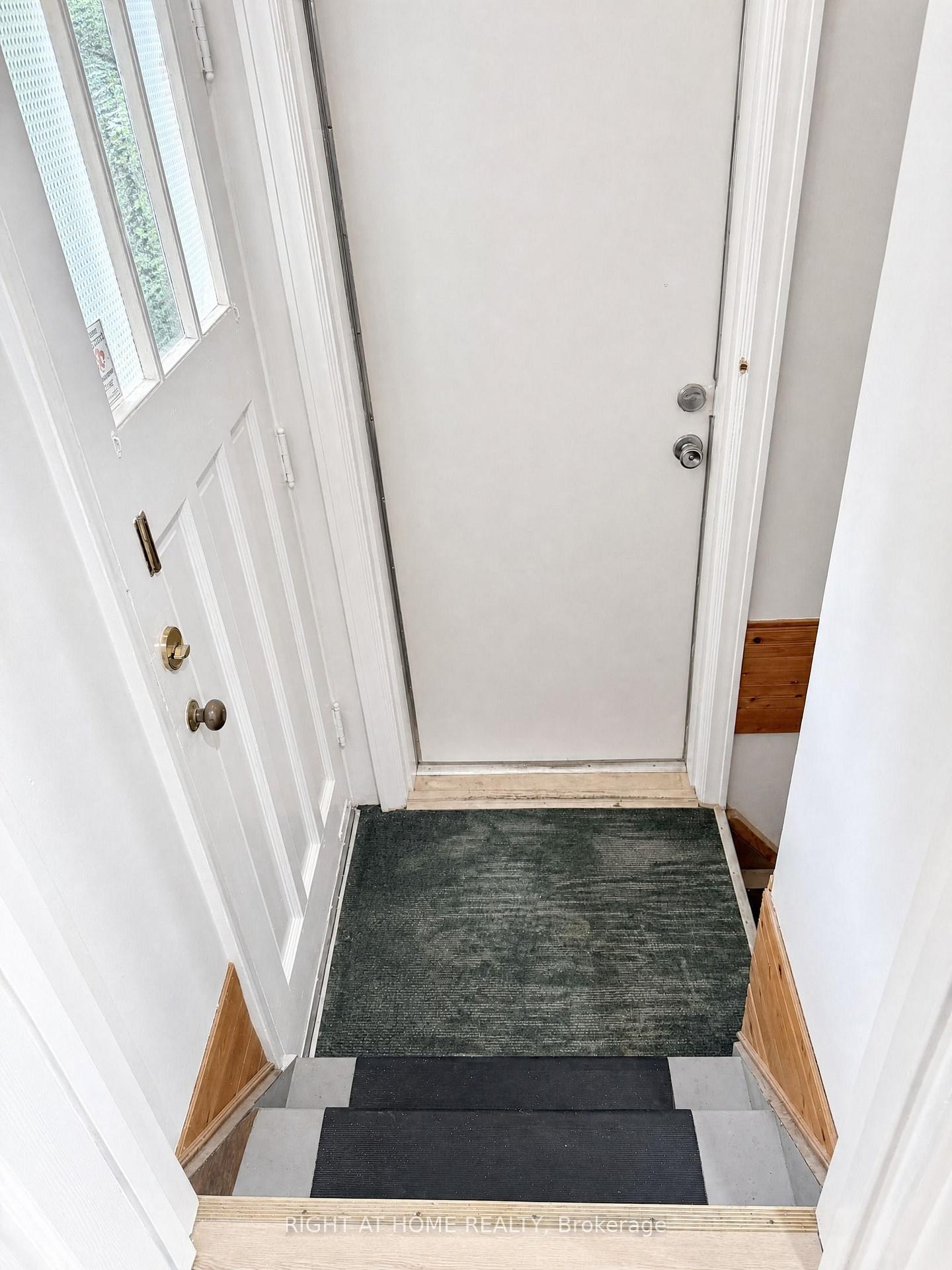 Photo 24 of 719 Rowntree Avenue, London, South H — HOMEH