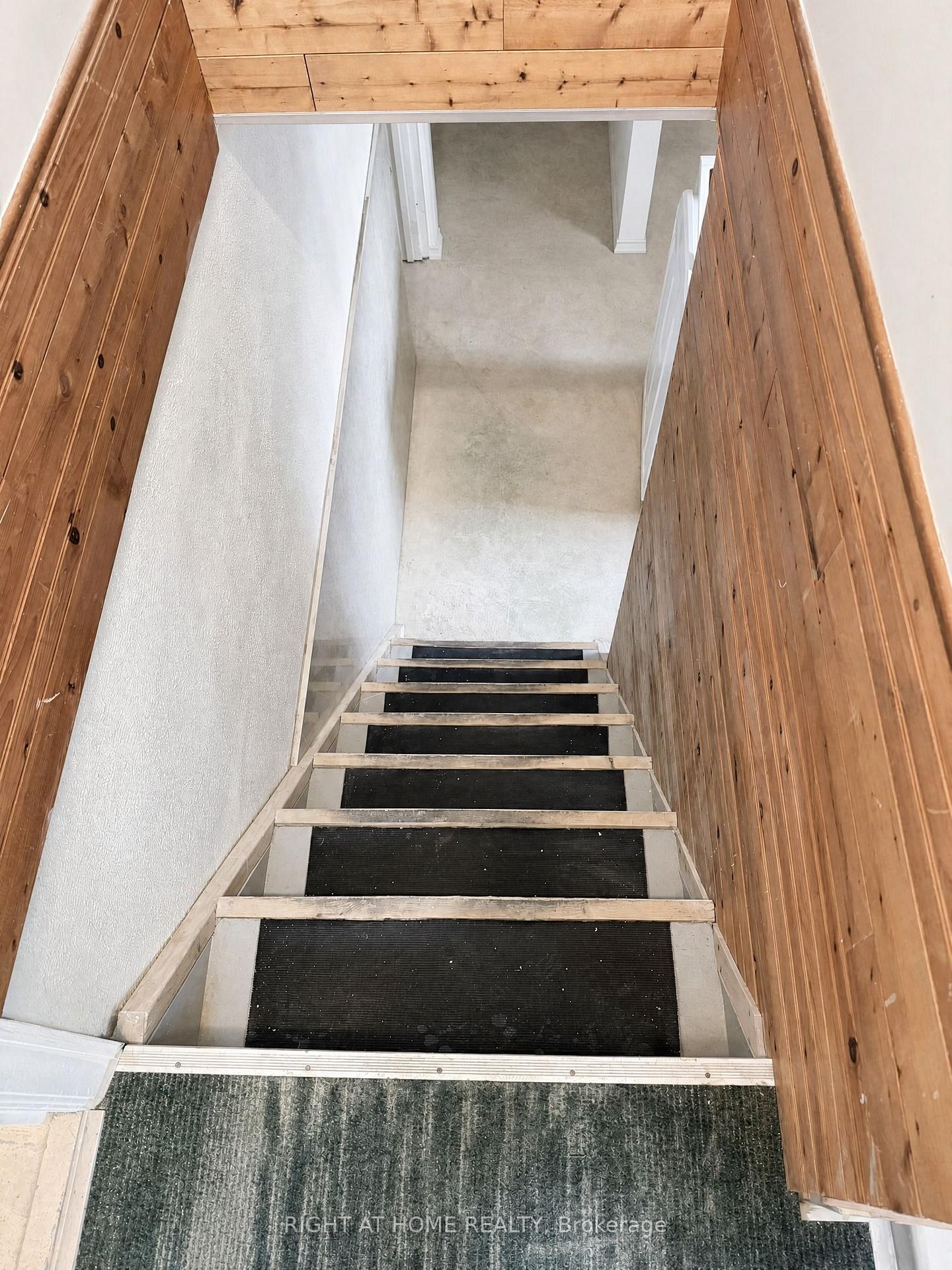 Photo 25 of 719 Rowntree Avenue, London, South H — HOMEH