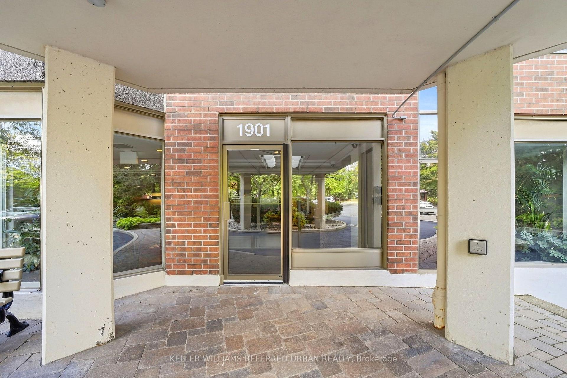 Photo 2 of Unit 306, 1901 Pilgrims Way, Oakville, Glen Abbey — HOMEH