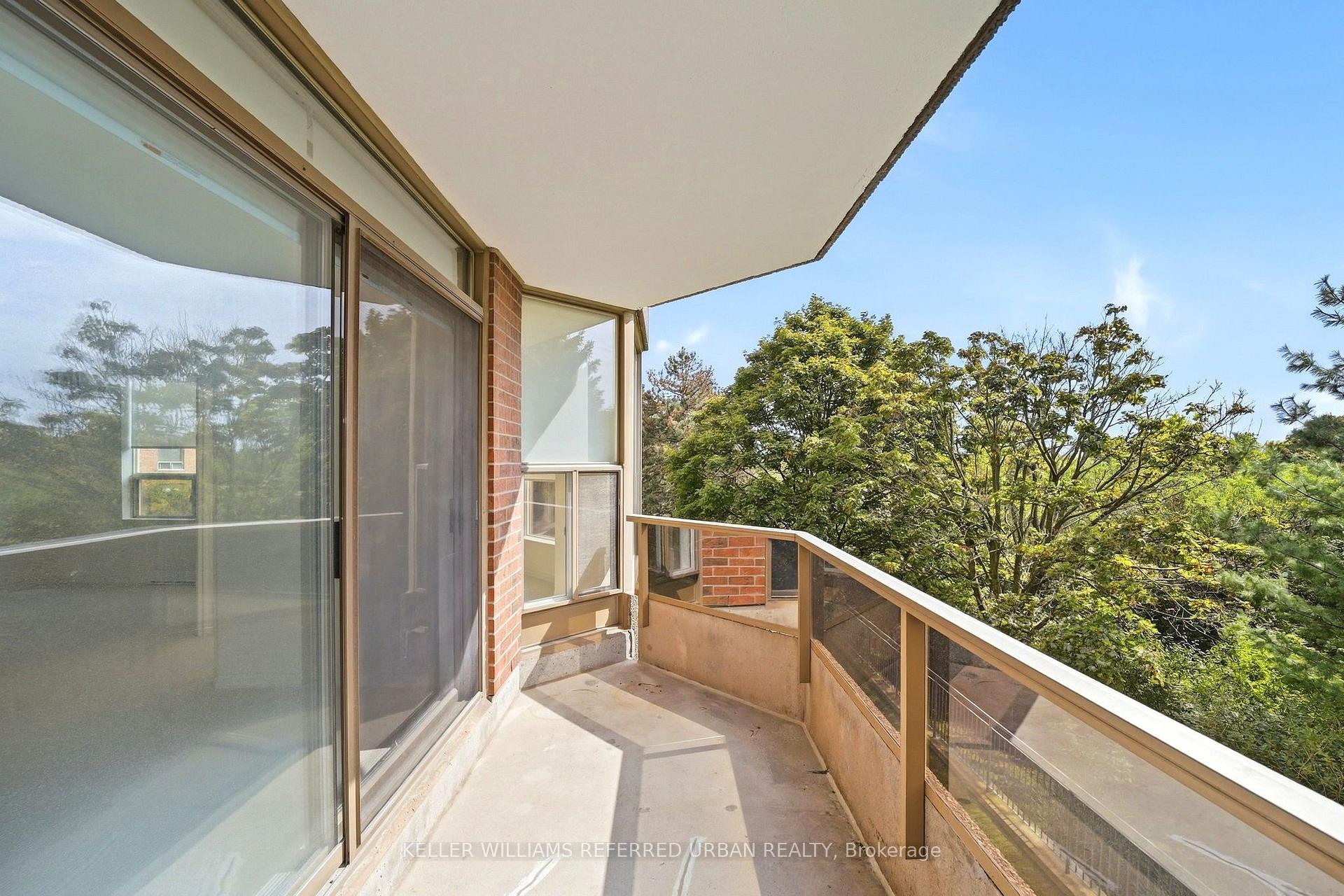 Photo 10 of Unit 306, 1901 Pilgrims Way, Oakville, Glen Abbey — HOMEH