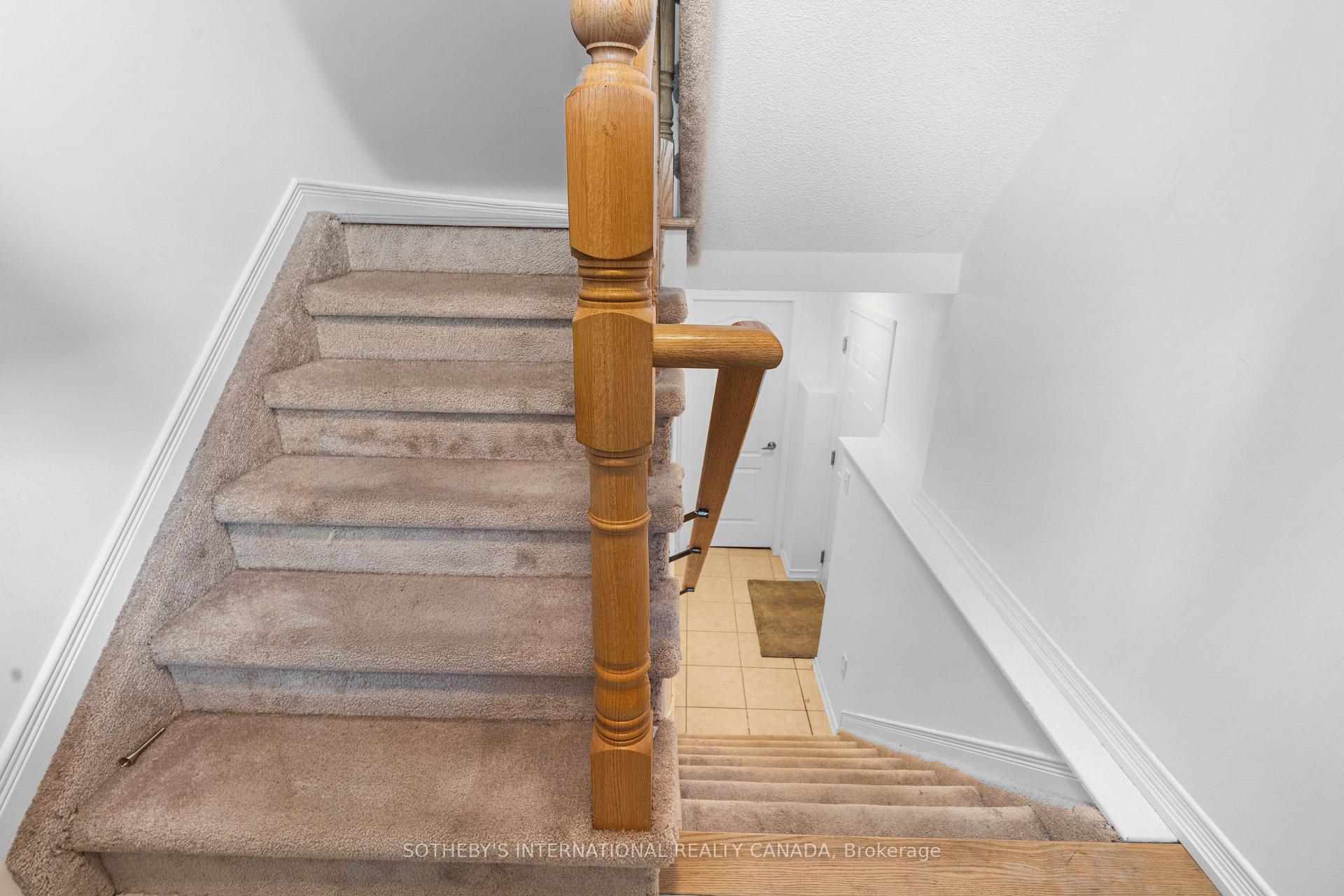 Photo 3 of 77 Franks Way, Barrie, Allandale — HOMEH