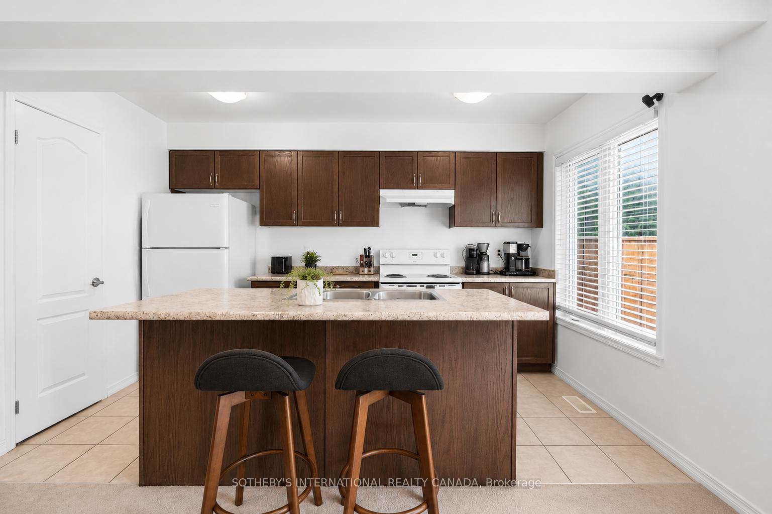 Photo 6 of 77 Franks Way, Barrie, Allandale — HOMEH